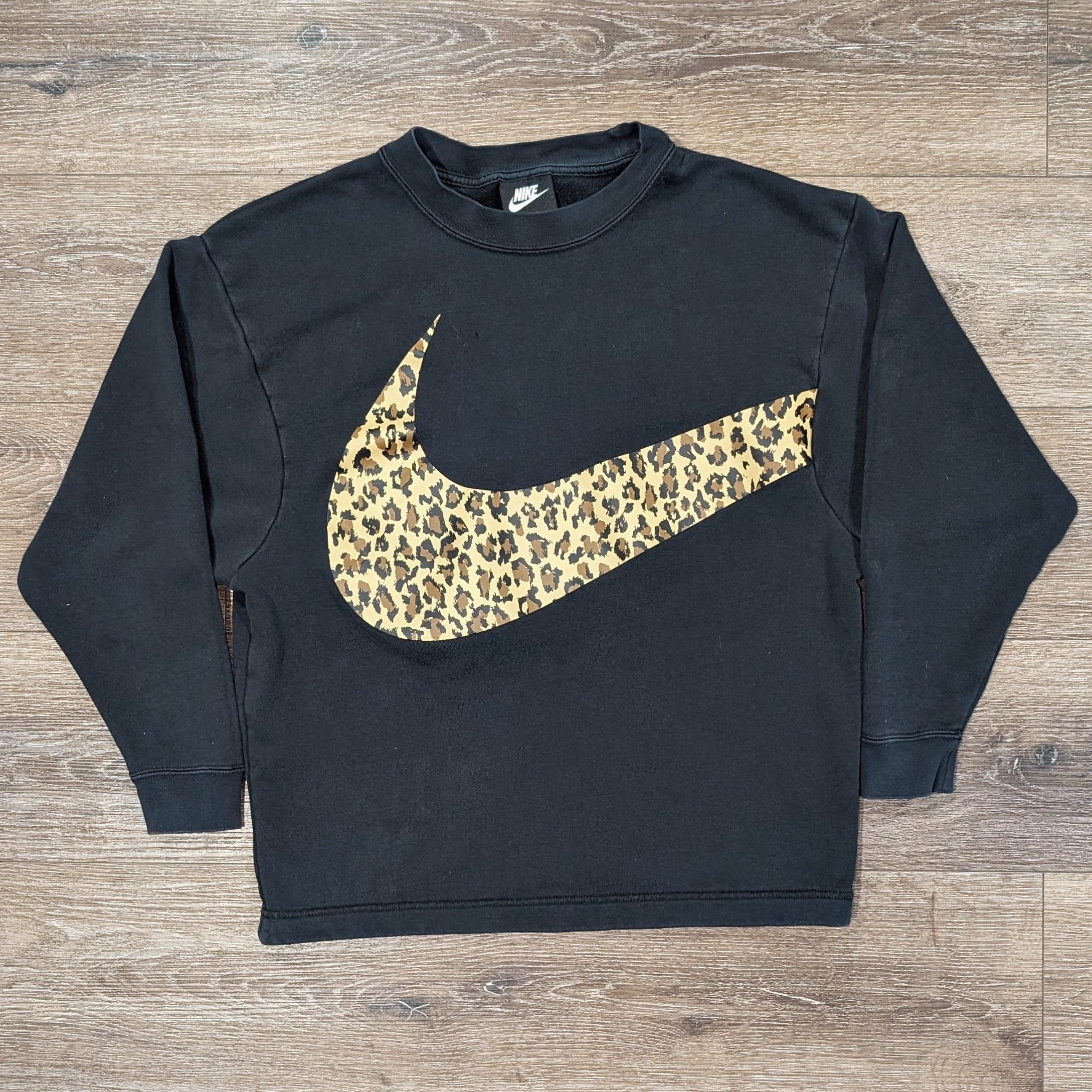 Nike plus size leopard best sale