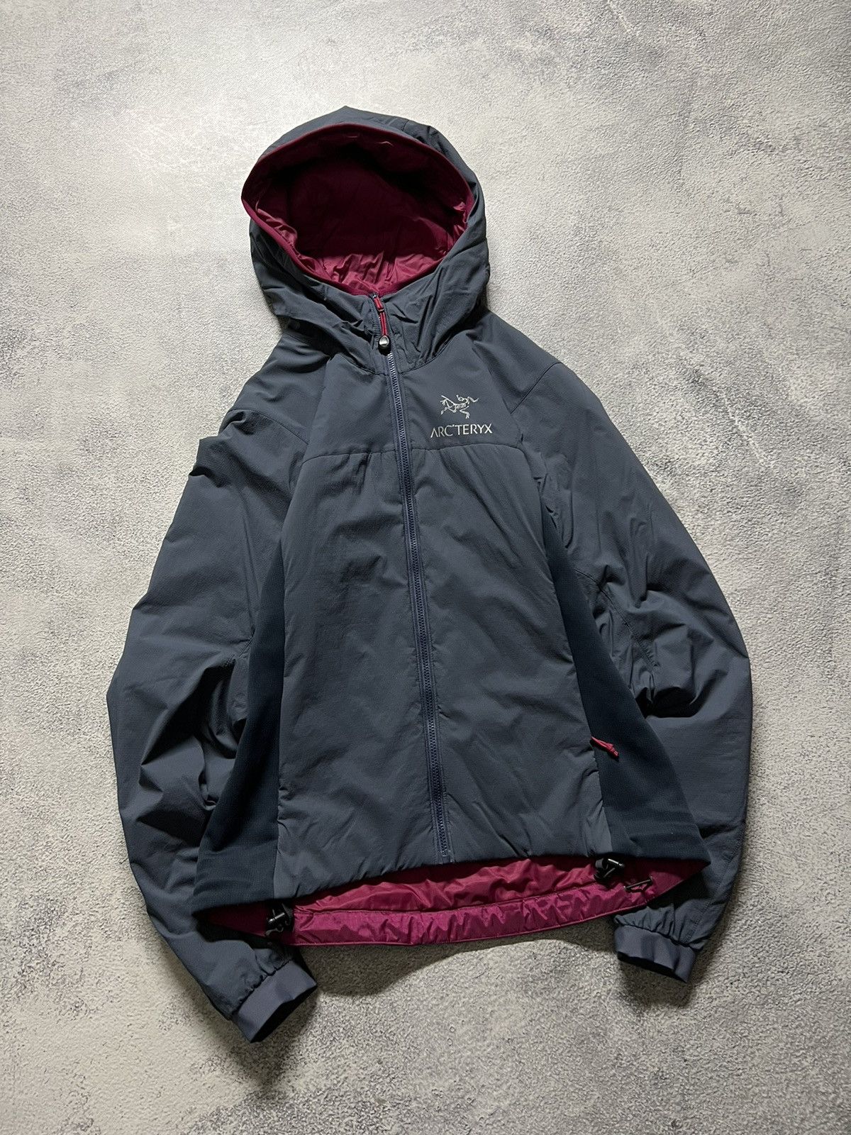 Arc'teryx Vintage Y2k Arc’teryx 🩶 Nylon Reflective Logo Jacket 00’s Size XS / US 0-2 / IT 36-38 - 1 Thumbnail