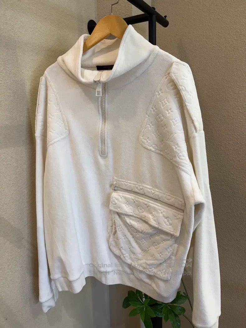 Louis Vuitton Louis Vuitton White velour half zip sweatshirt Size US M / EU 48-50 / 2 - 1 Thumbnail