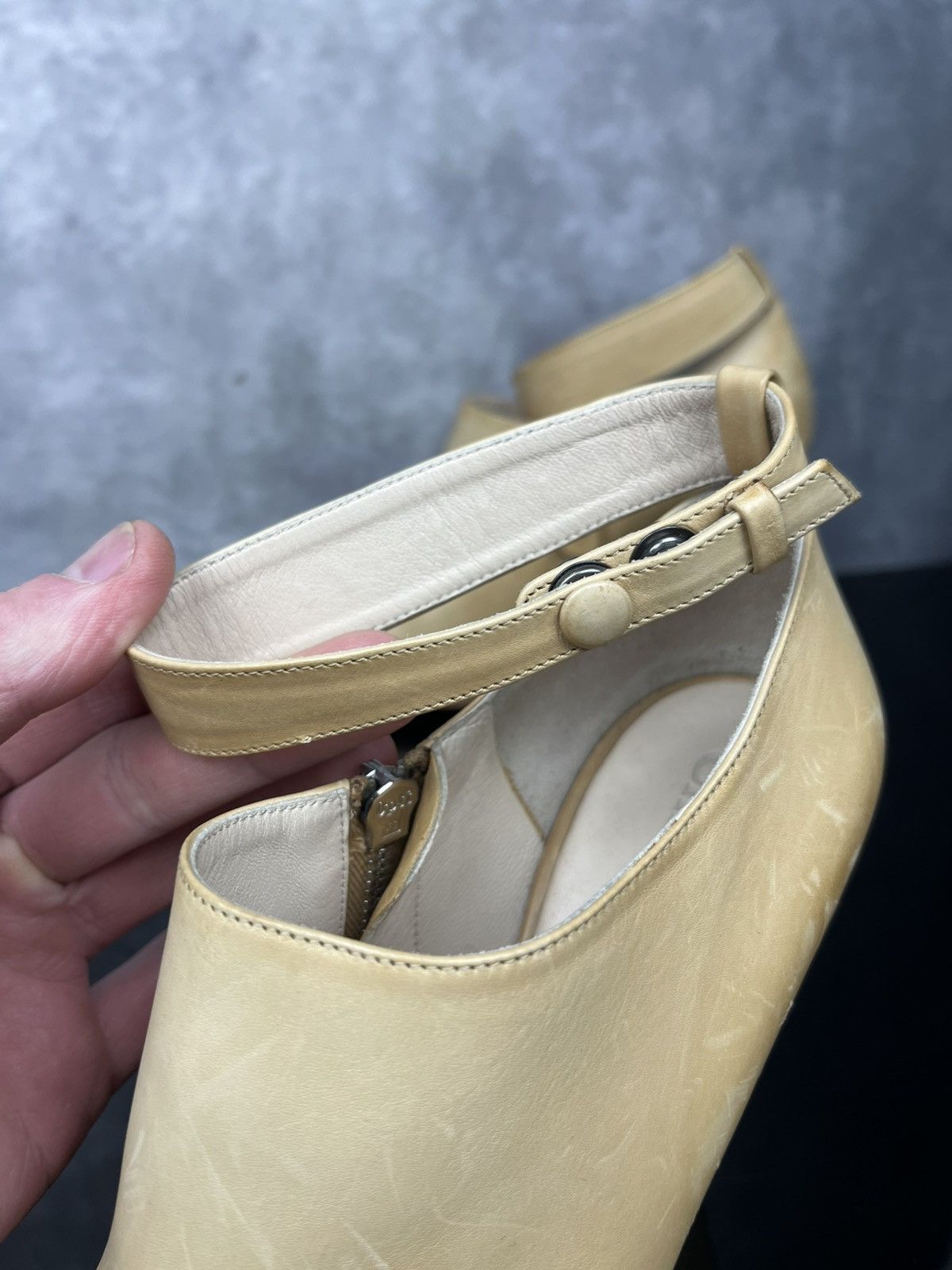 Chloe Chloé Leather Ankle Boots with Ankle Strap Beige/Tan Size 37 Size US 7 / IT 37 - 11 Thumbnail