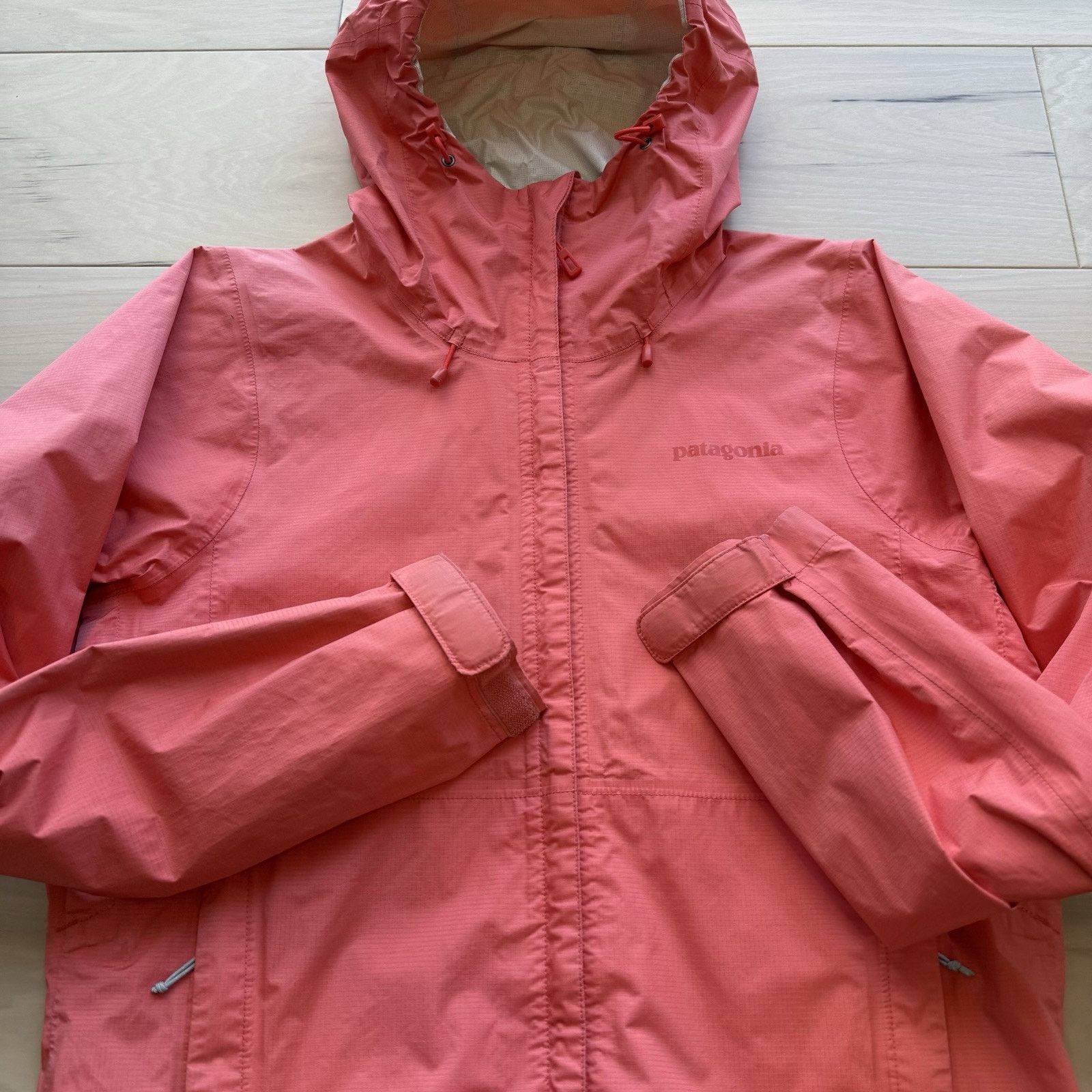 Patagonia Patagonia Torrentshell Jacket Women's M Peach Lightweight Size M / US 6-8 / IT 42-44 - 4 Thumbnail