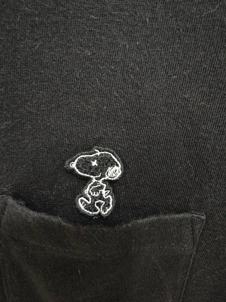 Kaws × Peanuts × Uniqlo vintage KAWS x Uniqlo x Peanuts Snoopy Pocket Tee Size US S / EU 44-46 / 1 - 4 Thumbnail