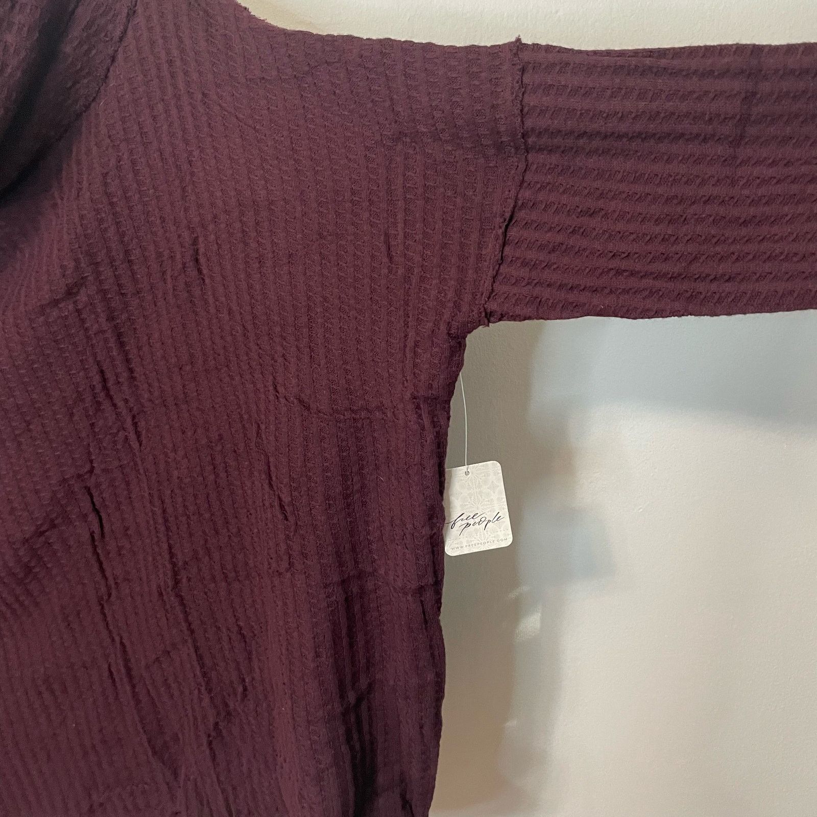 Free People Free People Juicy Long Sleeve M Date Night Waffle Knit Cowl Size M / US 6-8 / IT 42-44 - 3 Thumbnail