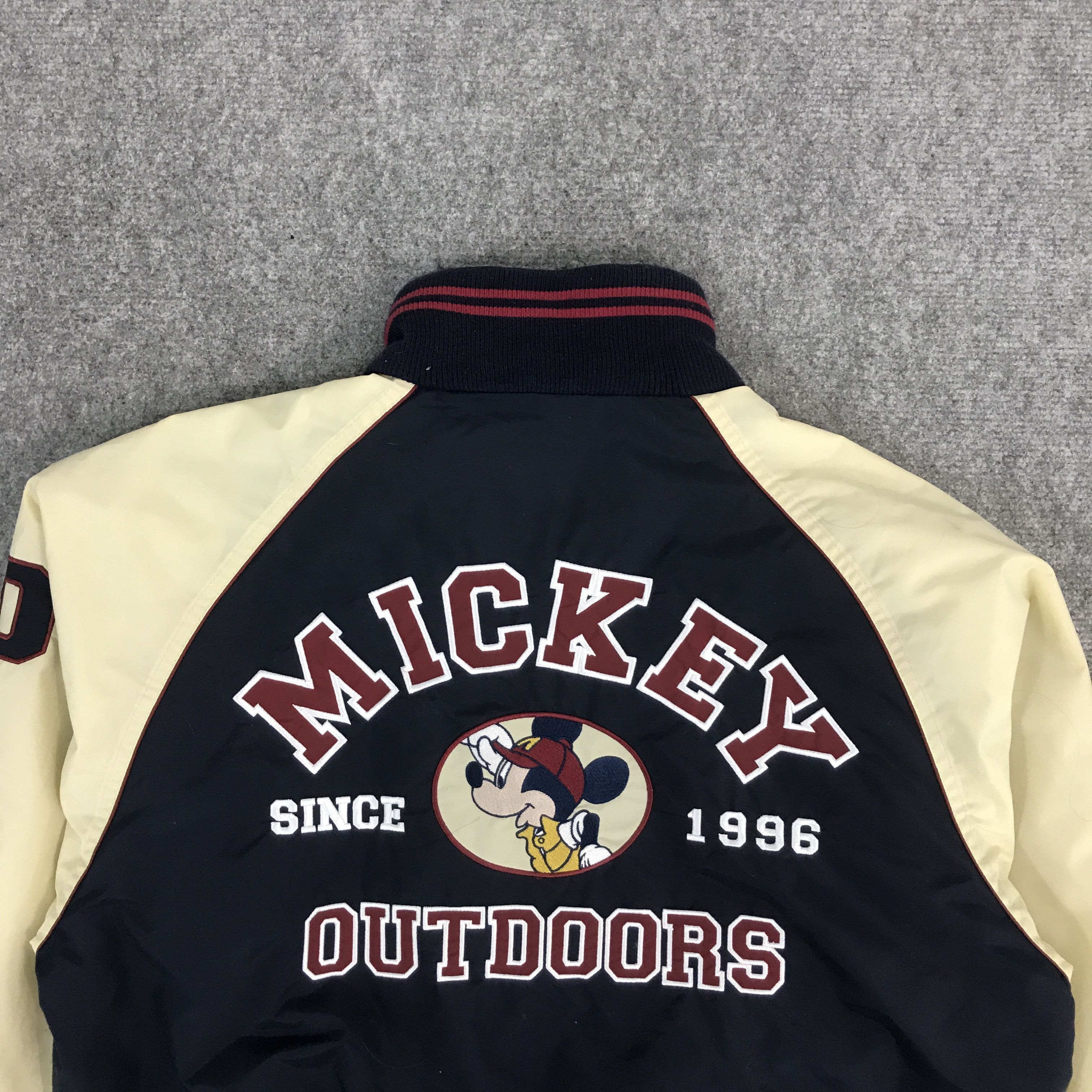 Cartoon Network × Mickey Mouse MICKEY OUTDOORS X LOGOS CARTON JACKET Size US L / EU 52-54 / 3 - 4 Thumbnail