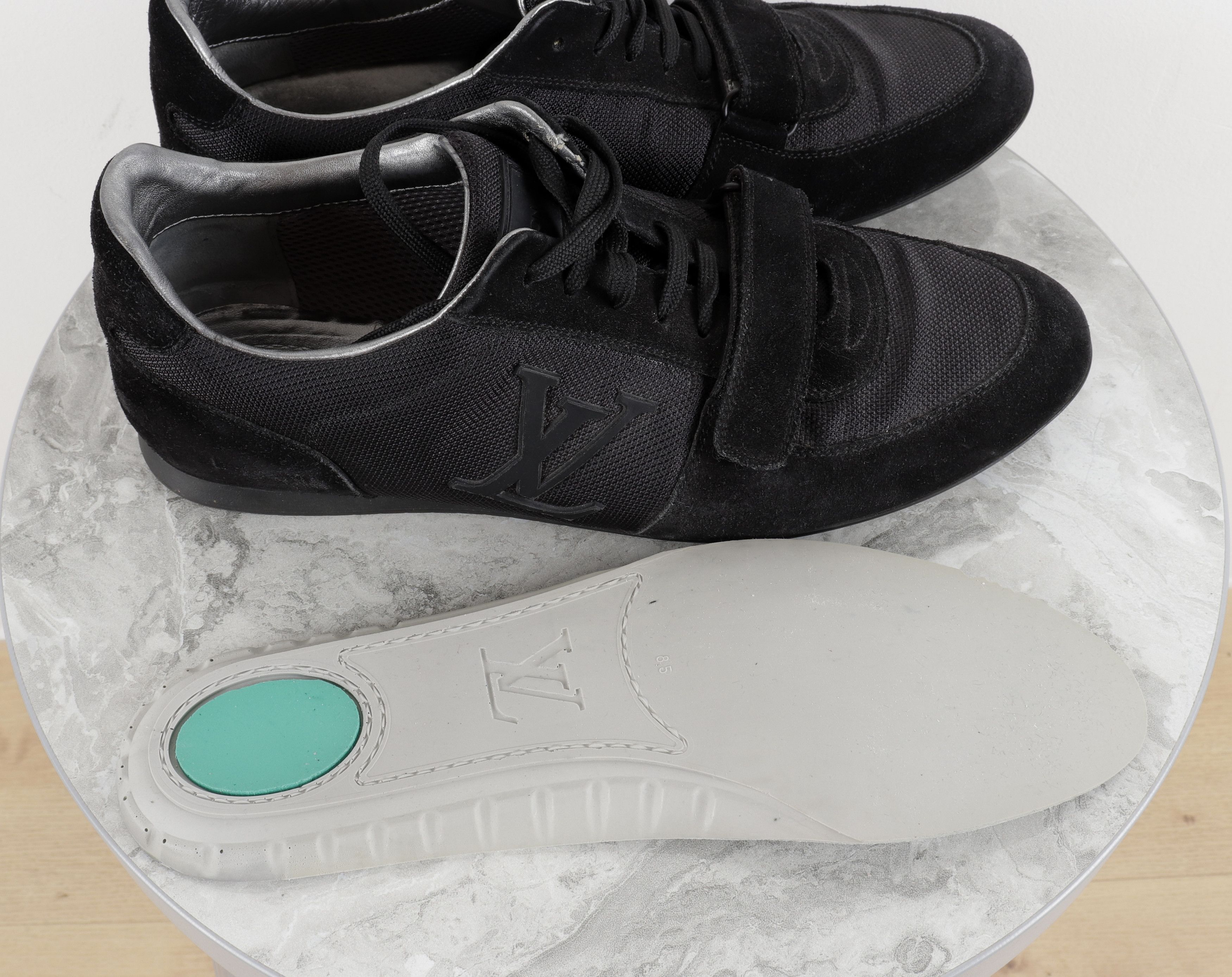 Louis Vuitton Louis Vuitton Black Canvas Suede Sneakers Size US 9.5 / EU 42-43 - 14 Thumbnail