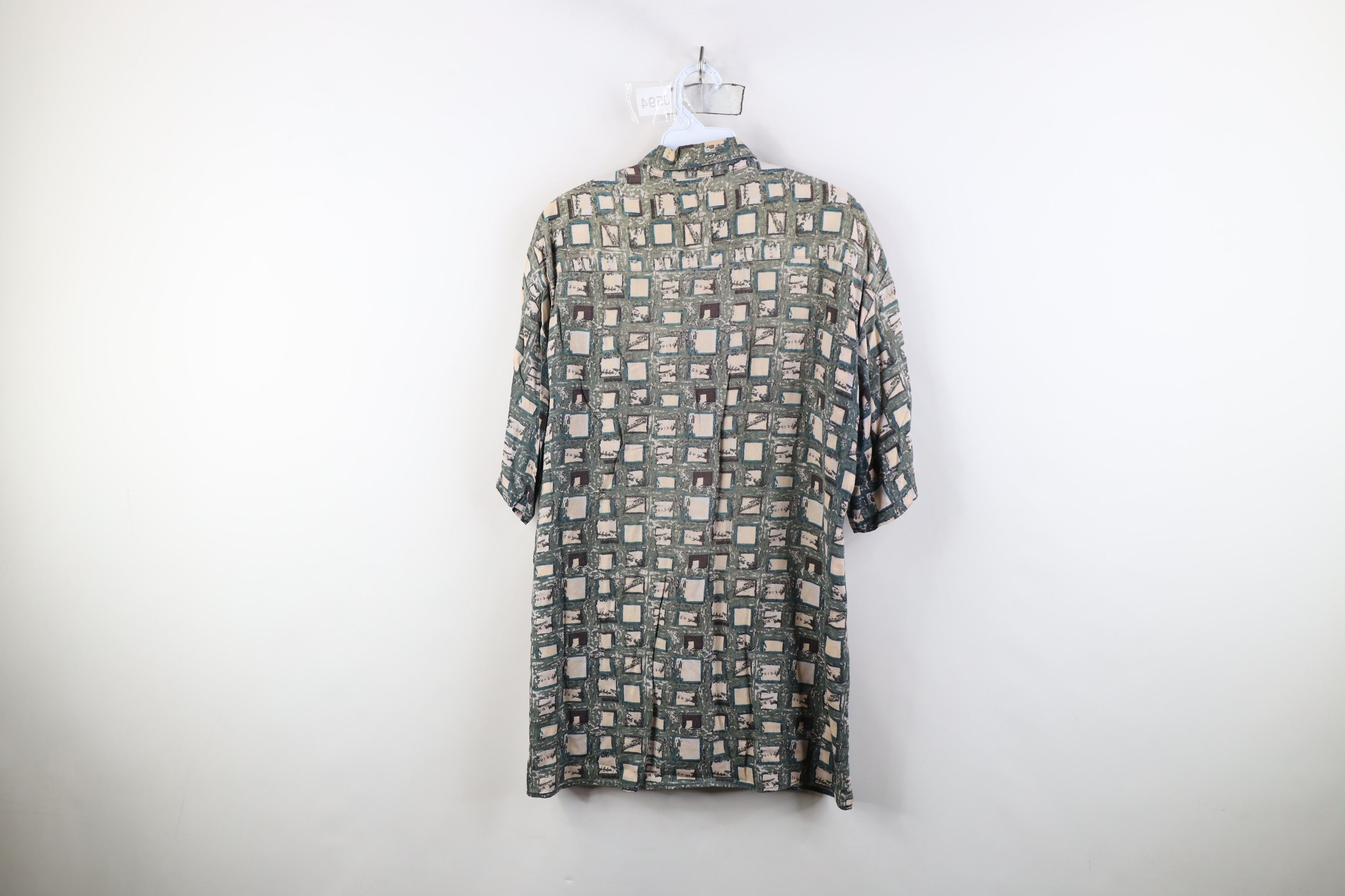 Vintage Vintage 90s Streetwear Rayon Gabardine Collared Button Shirt Size US S / EU 44-46 / 1 - 10 Thumbnail
