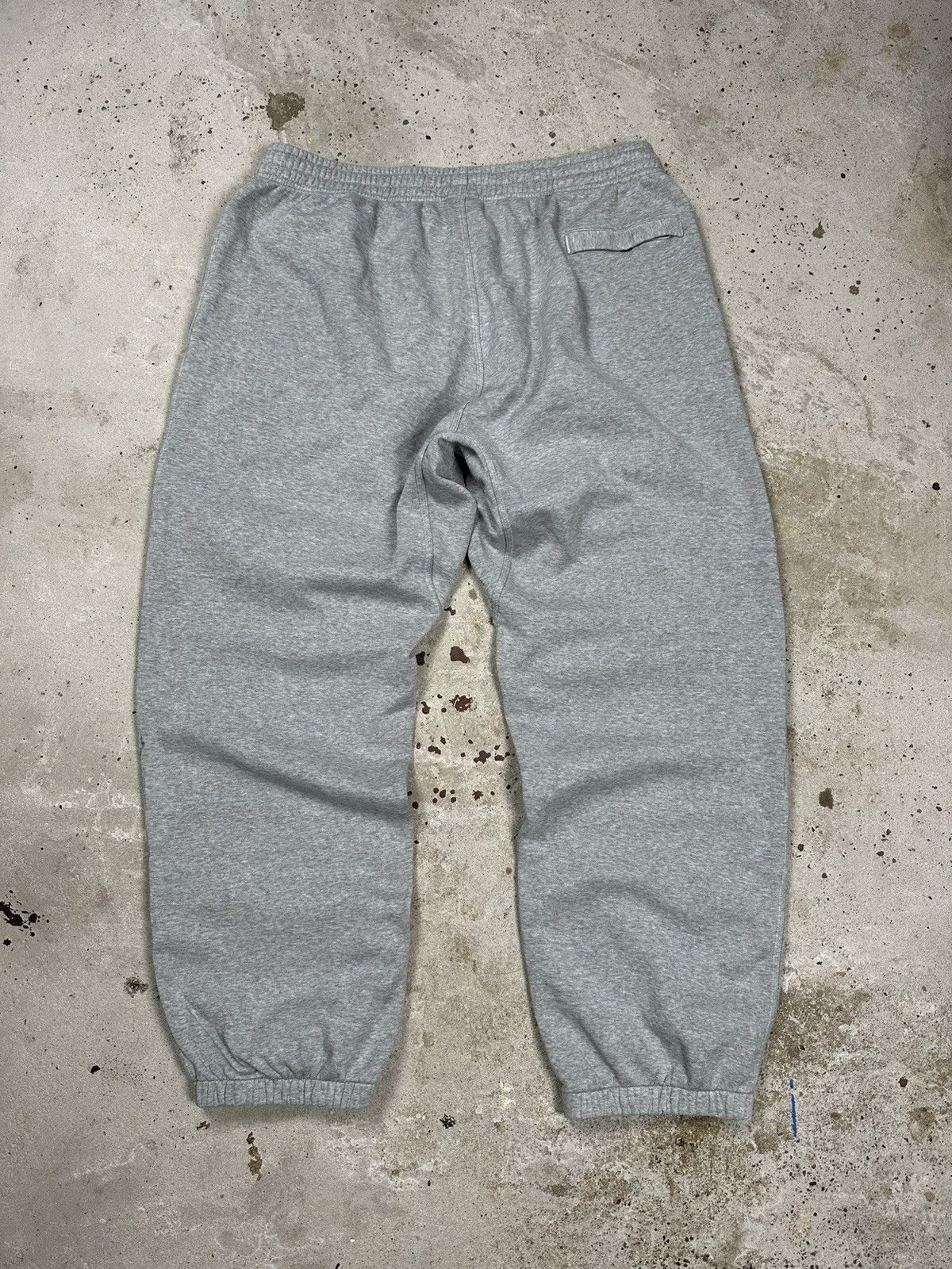 Nike Vintage Y2K Nike Baggy Grey Sweatpants Loose Swoosh rare Size US 38 / EU 54 - 2 Thumbnail