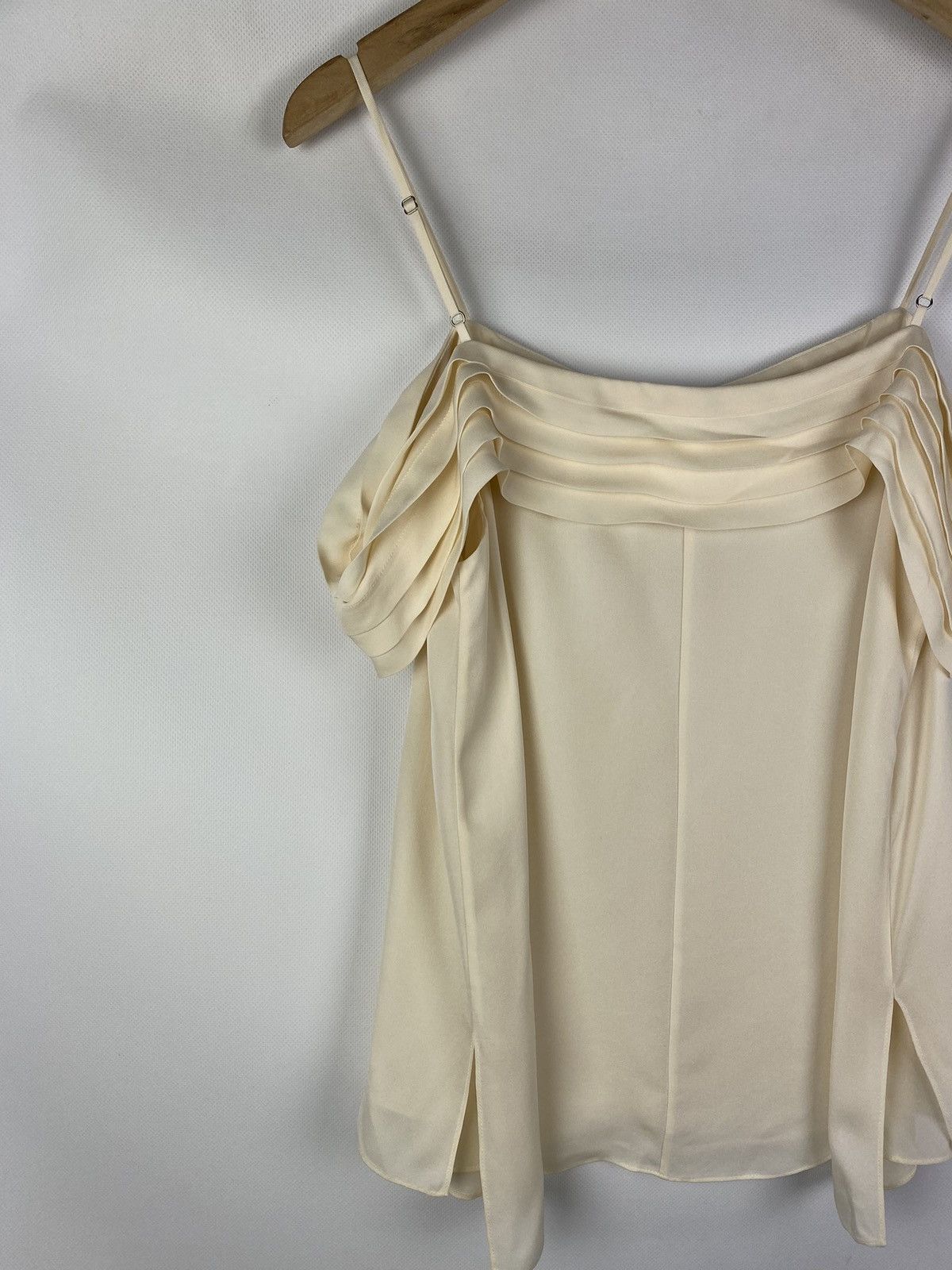 T by Alexander Wang BNWT! T Alexander Wang Pleated Shoulder silk top t shirt Size M / US 6-8 / IT 42-44 - 14 Thumbnail