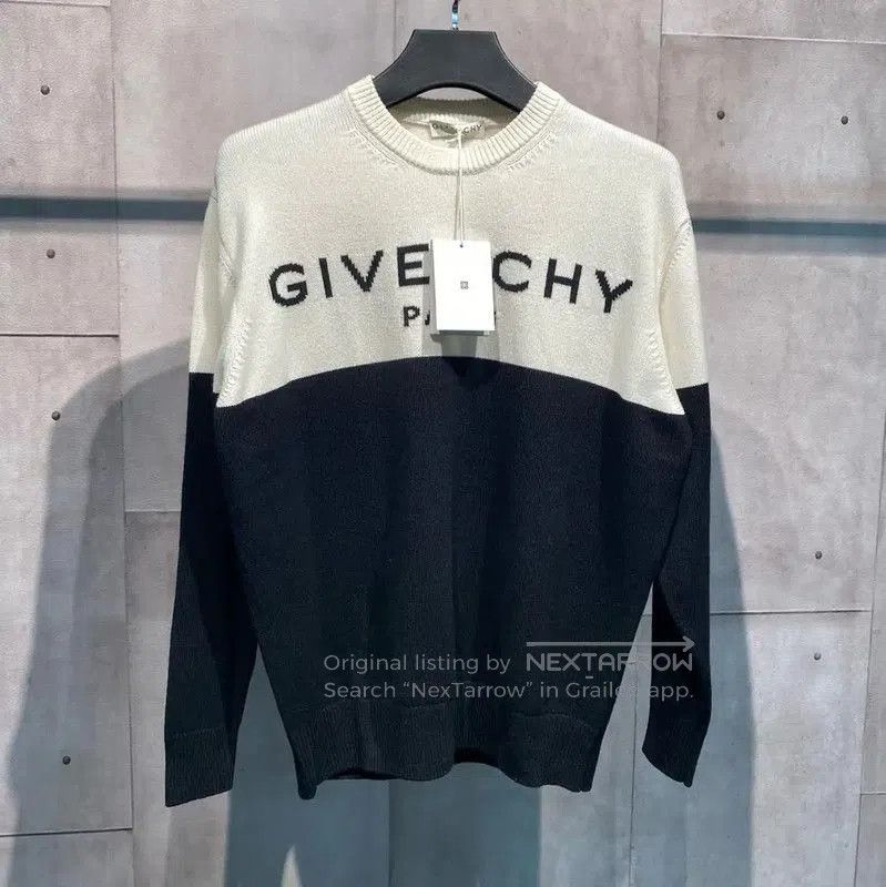 Givenchy Givenchy Winter Black and White Knit Sweater . Size M / US 6-8 / IT 42-44 - 1 Thumbnail