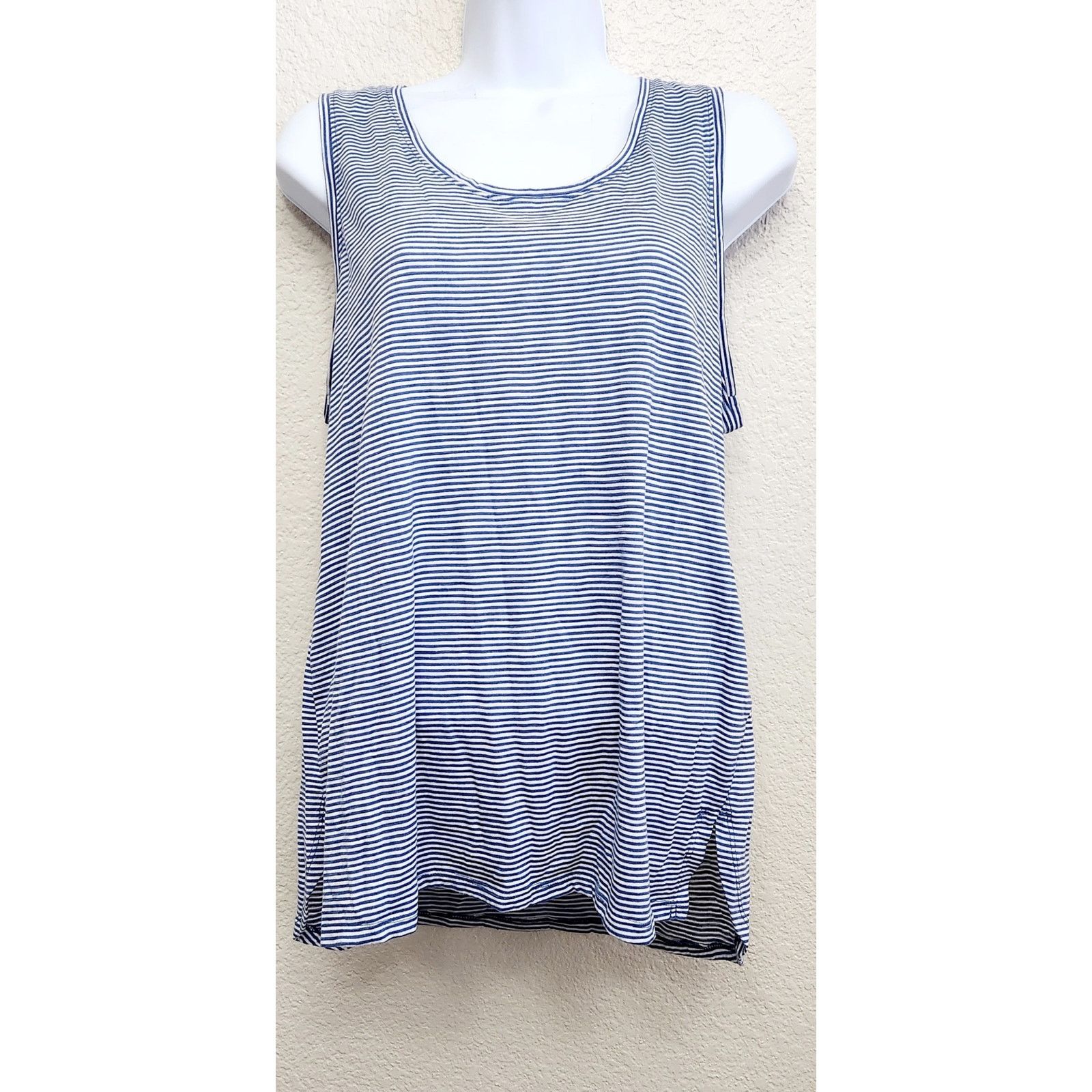 Faded Glory Faded Glory Blue White Striped Tank Top Large Lightweight Size L / US 10 / IT 46 - 1 Thumbnail