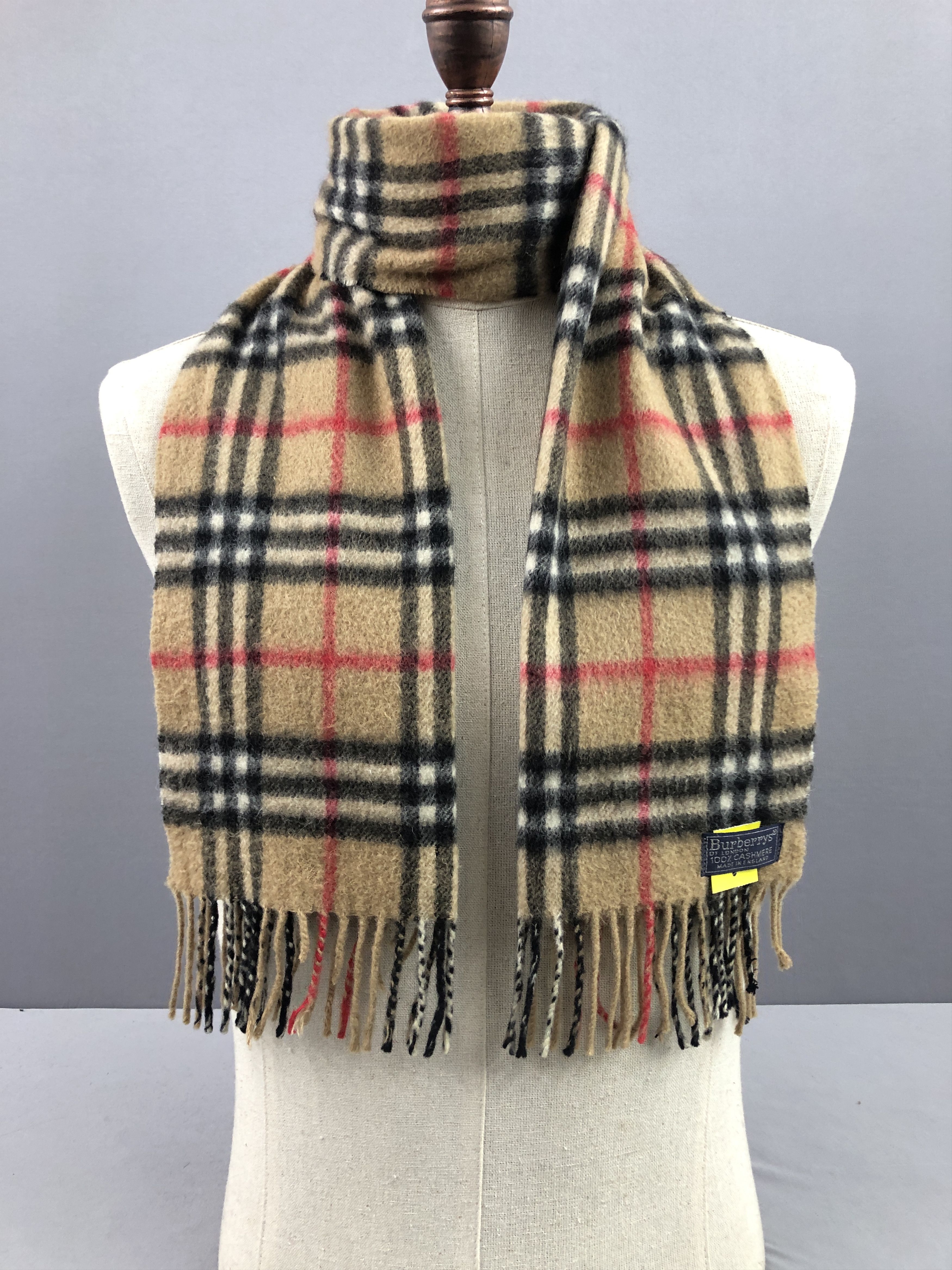 Sale.... good Vintage Burberrys Cashmere Scarf / Muffler