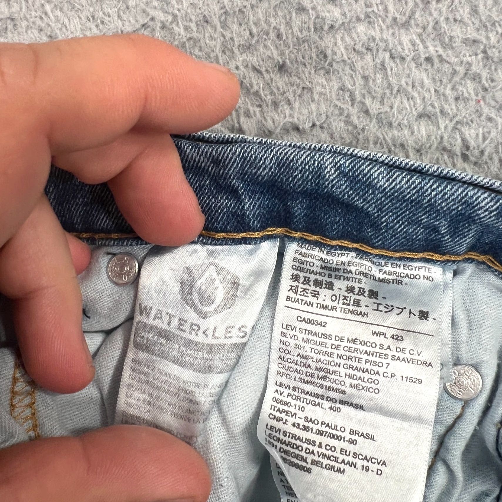Levi's Levi's Bermuda Shorts Men's Size 37 Blue Distressed 9" Jorts Casual Beach Sports Size US 37 - 7 Thumbnail