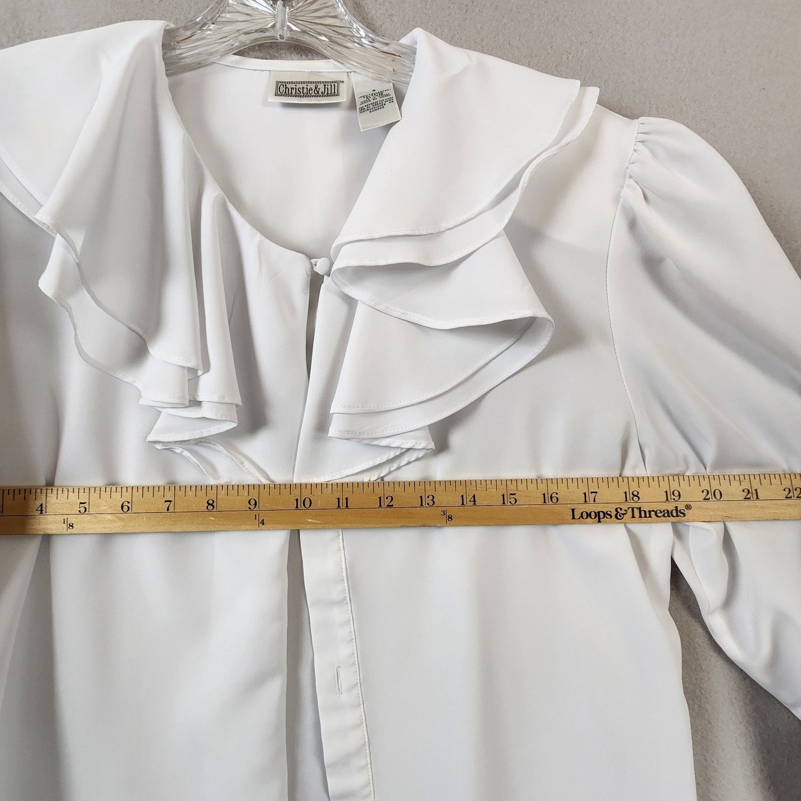 Other Christie & Jill Ruffle Front Blouse Size 4 White Long Sleeve Size S / US 4 / IT 40 - 5 Thumbnail