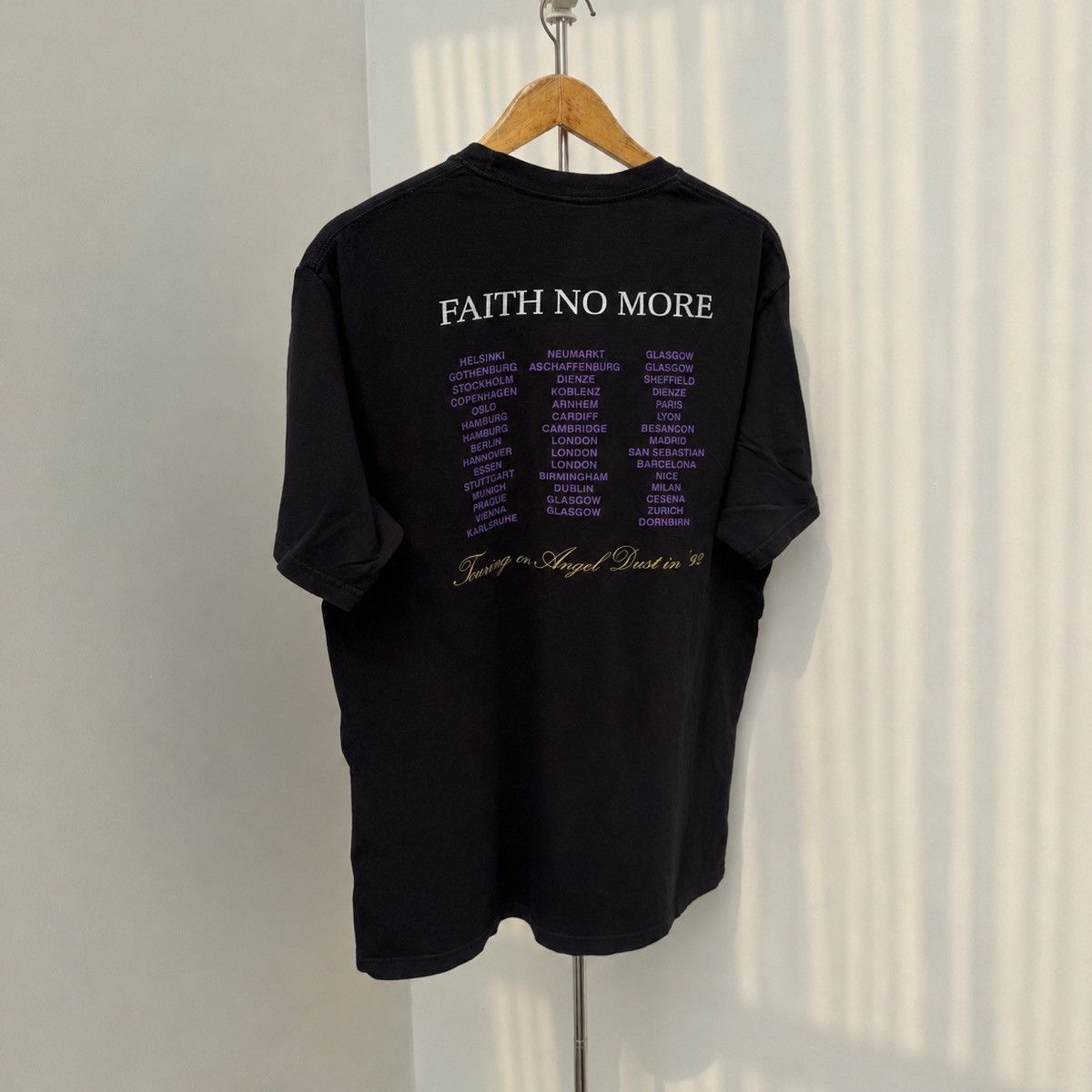 Band Tees Faith No More Angel Dust 1992 Tour T-Shirt Size US L / EU 52-54 / 3 - 2 Thumbnail