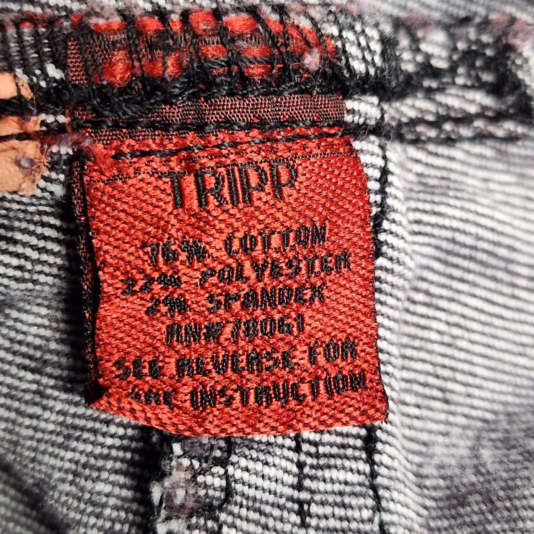 Tripp NYC VINTAGE Tripp NYC Skinny Jeans Jegging Women Juniors Size 11 Purple Distressed Goth Punk Emo Grunge Stretch Womens Jegging Size 32" / US 10 / IT 46 - 4 Thumbnail