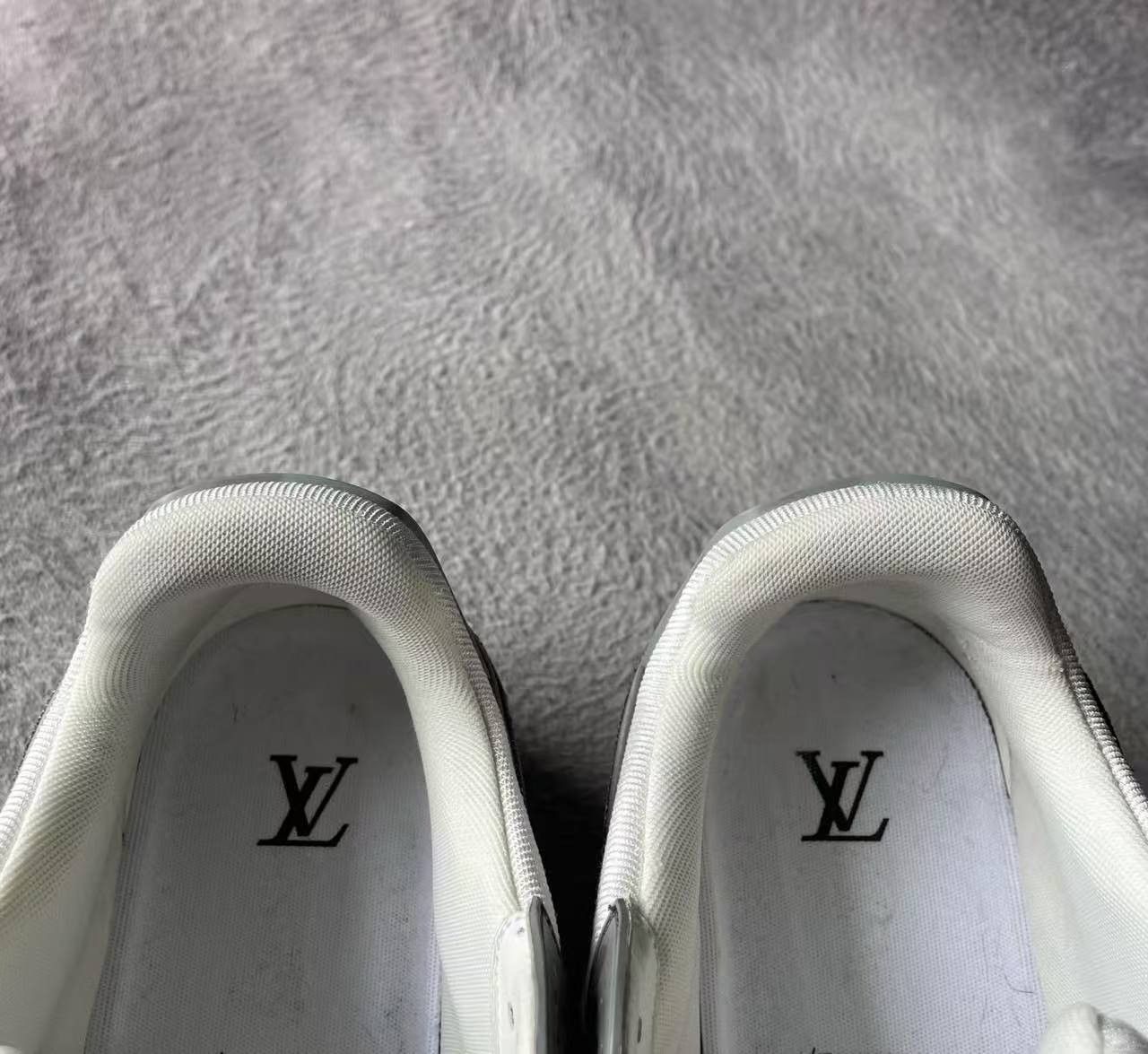 Louis Vuitton Louis Vuitton Training Denim White Lowtop Sneakers 8.5 Men Size US 8.5 / EU 41-42 - 2 Thumbnail