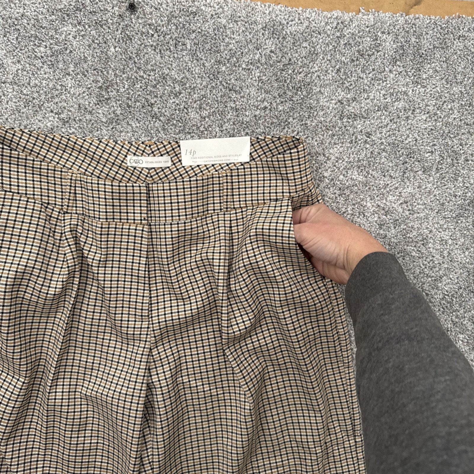 Other Cato Trousers Womens 14P Petite Plaid Dark Academia Pleated Size 36" / US 14 / IT 50 - 15 Thumbnail
