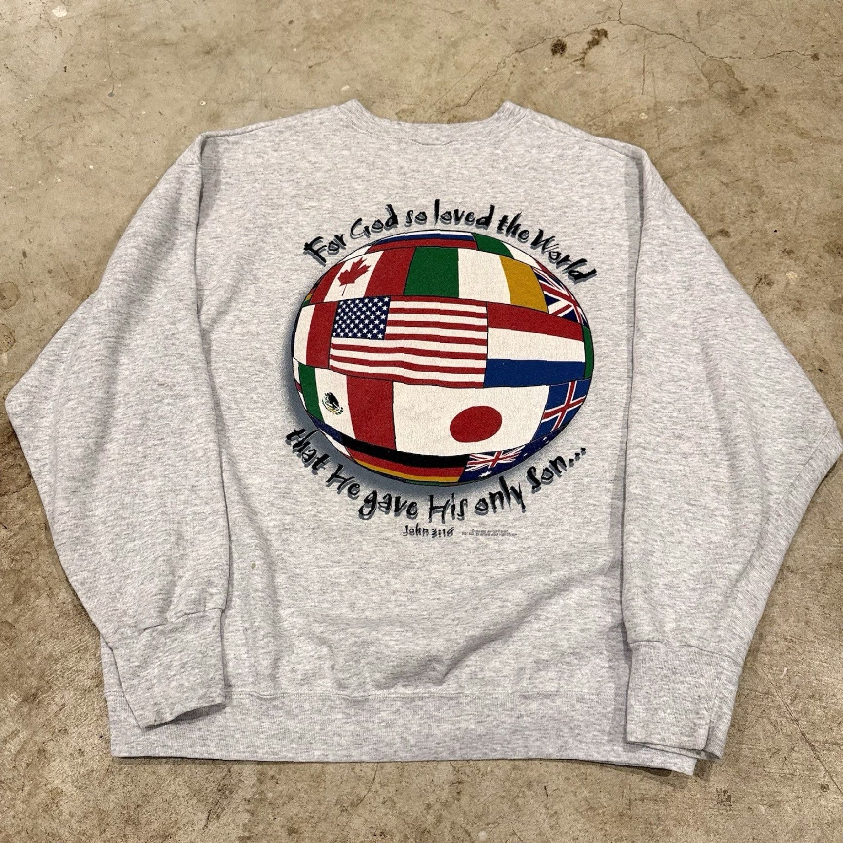 Vintage VINTAGE Jesus Christian Sweatshirt Crewneck John 3:16 Worldwide Mens XL USA MADE Sweatshirt Gray Pullover USA Theme Mens XL Size US XL / EU 56 / 4 - 2 Thumbnail