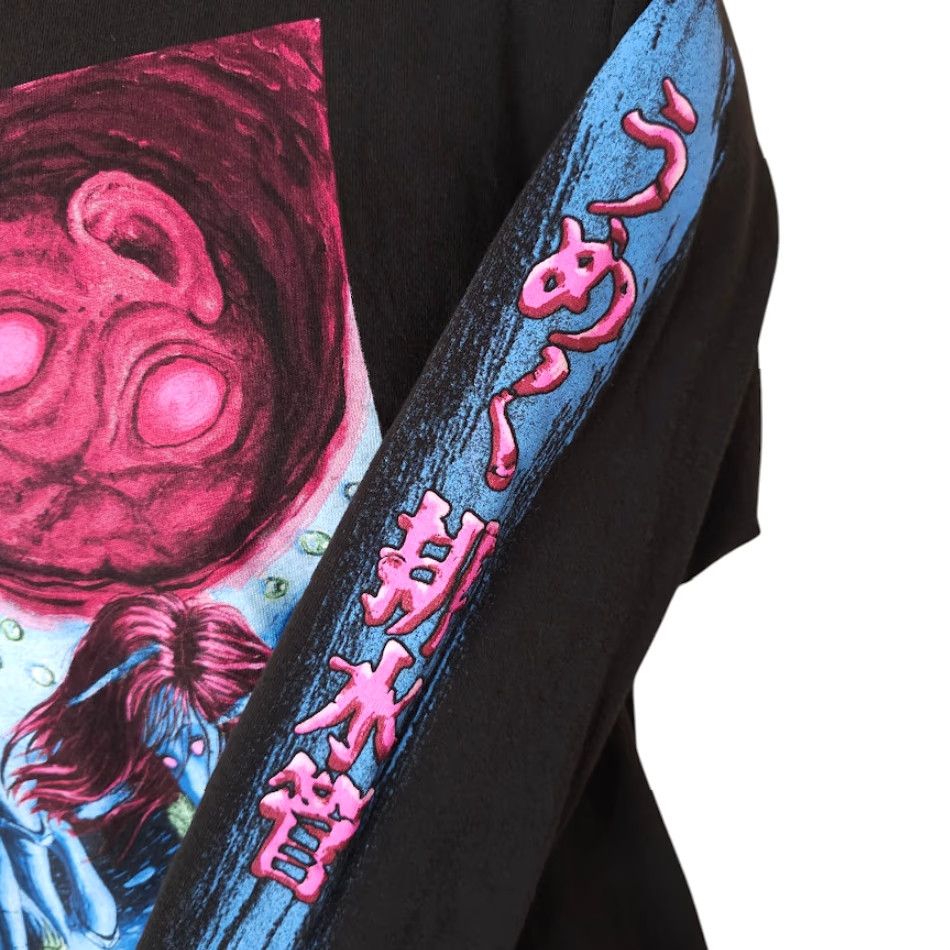 Ripple Junction Junji Ito T Shirt Mens Size Medium Black The Groaning Drain Crunchyroll Manga Tomie Size US M / EU 48-50 / 2 - 5 Thumbnail