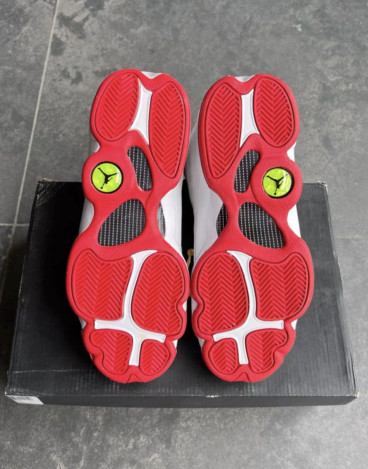 Jordan Brand Air Jordan 13 White Red J42 Size US 5.5 / EU 38 - 6 Thumbnail