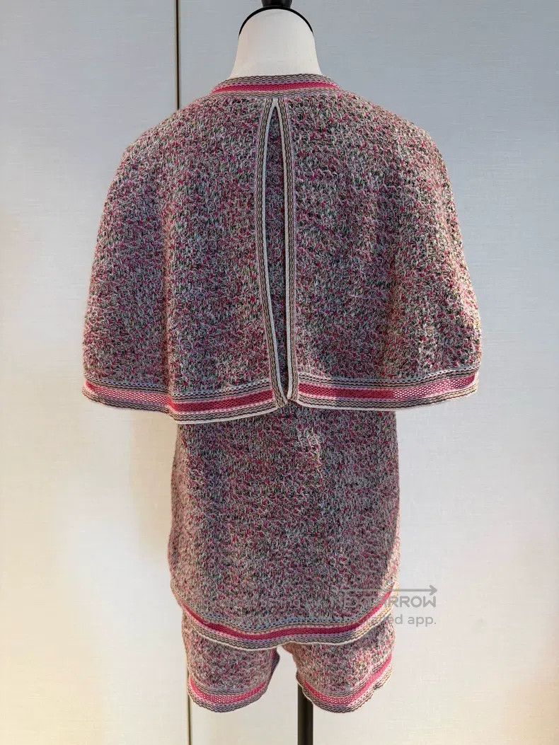 Chanel Chanel Pink knitted cloak short sleeves Size XS / US 0-2 / IT 36-38 - 2 Thumbnail
