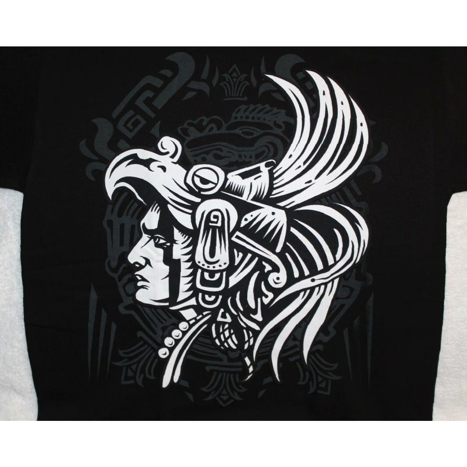 Vintage VINTAGE Aztec Eagle Warrior Mayan T-Shirt Unisex Adults 2XL Black Graphic Tee Short Sleeve Size US XXL / EU 58 / 5 - 2 Thumbnail