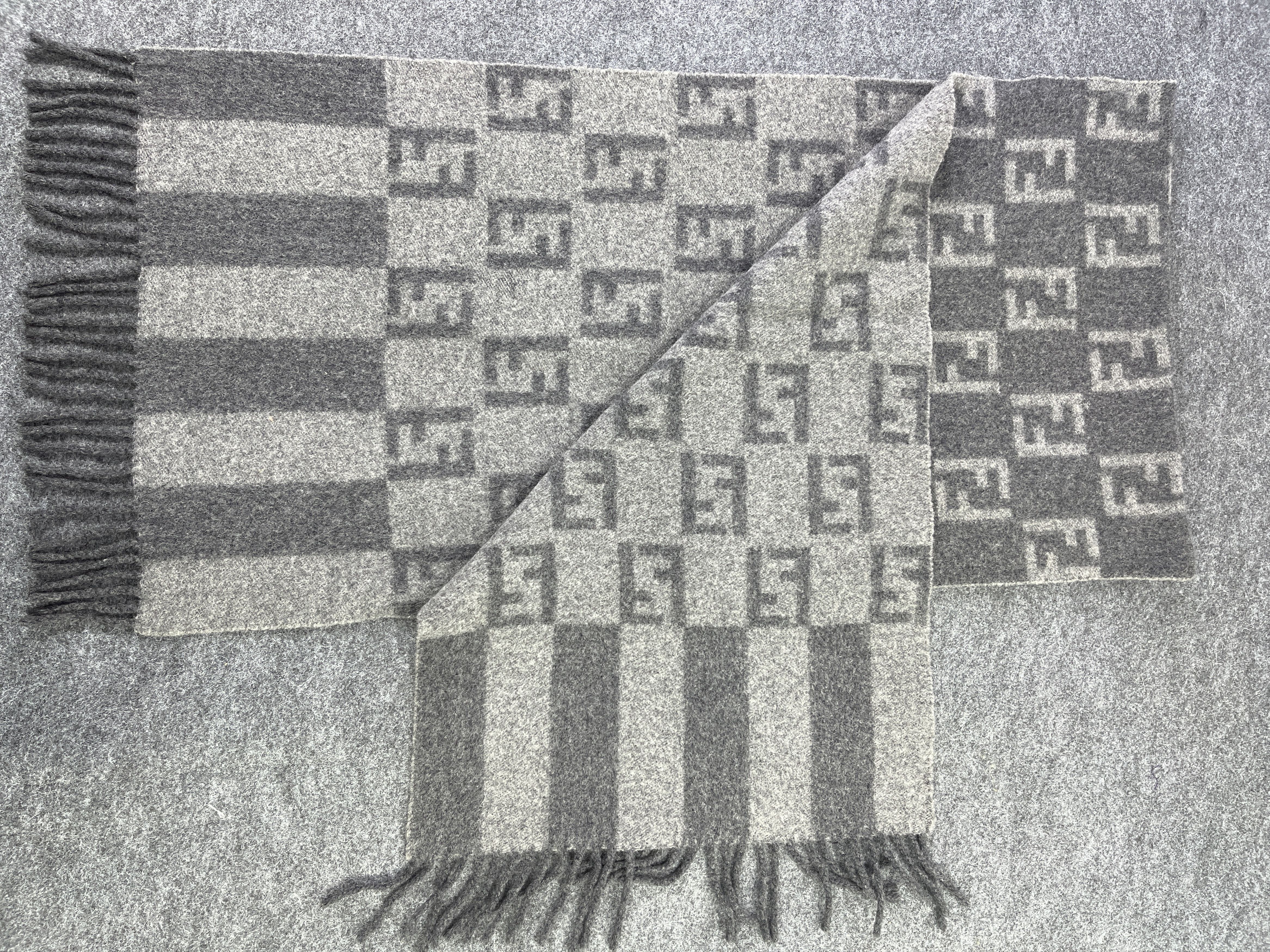 Fendi Fendi Scarf / Muffler / Neckwear T168 Size ONE SIZE - 3 Thumbnail