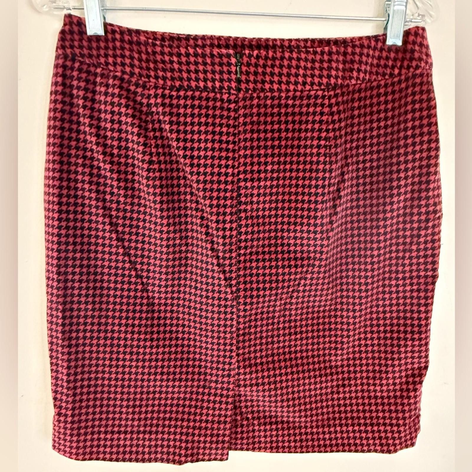 L.L. Bean L. L. Bean red & black herringbone mini skirt SZ 8P Size 30" / US 8 / IT 44 - 3 Thumbnail