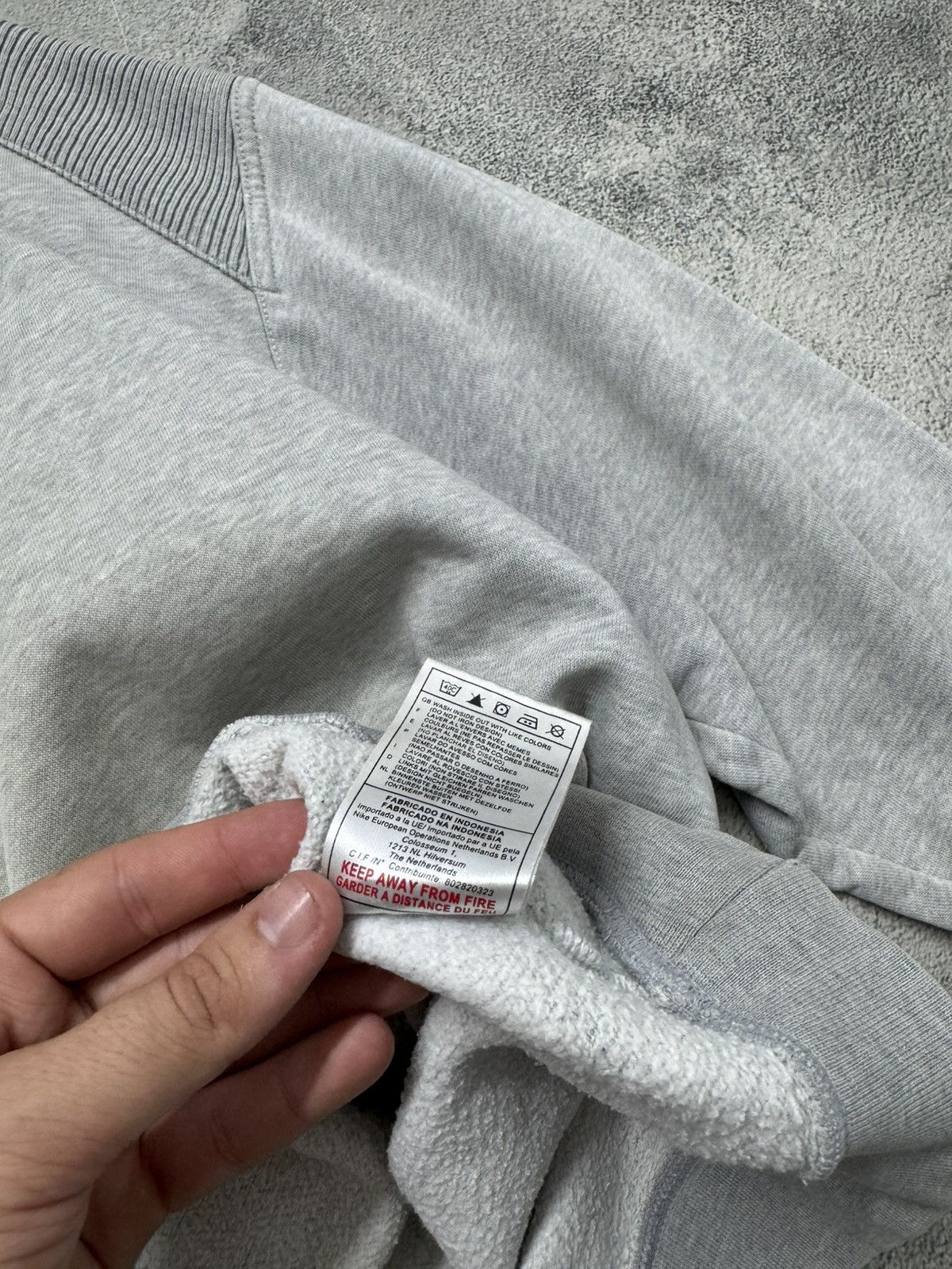 Nike Vintage Y2k Nike 🩶 Velour Spell Out Big Logo Sweatshirt 90’s Size US L / EU 52-54 / 3 - 12 Thumbnail