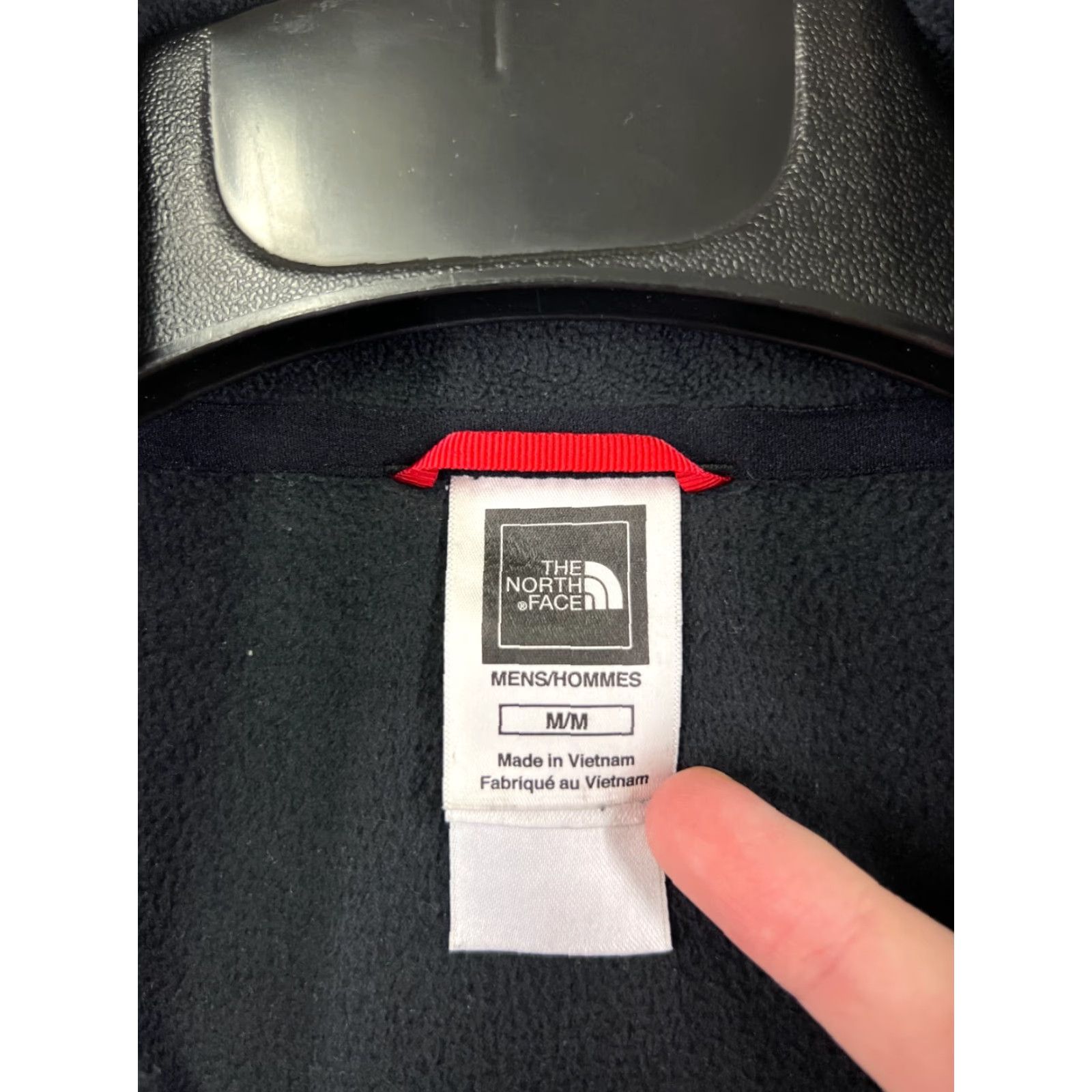 The North Face The North Face Sweater Mens Medium Black Long Sleeve 1/4 Zip Fleece Polyester Size US M / EU 48-50 / 2 - 3 Thumbnail