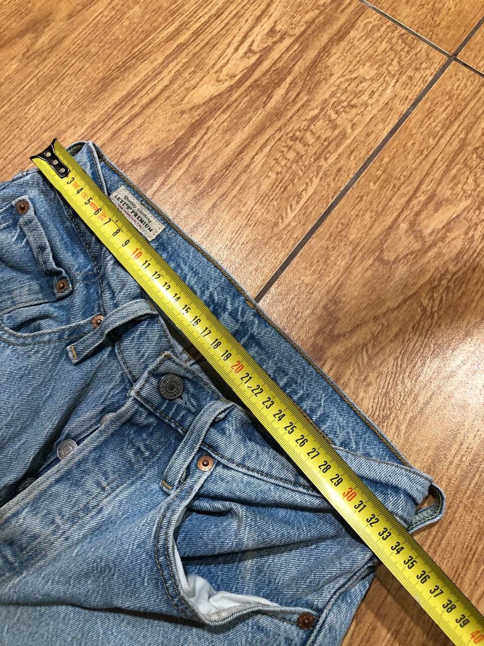 Levi's Vintage Levi's Jeans Sun Faded Light Wash Denim Size US 26 / EU 42 - 13 Thumbnail