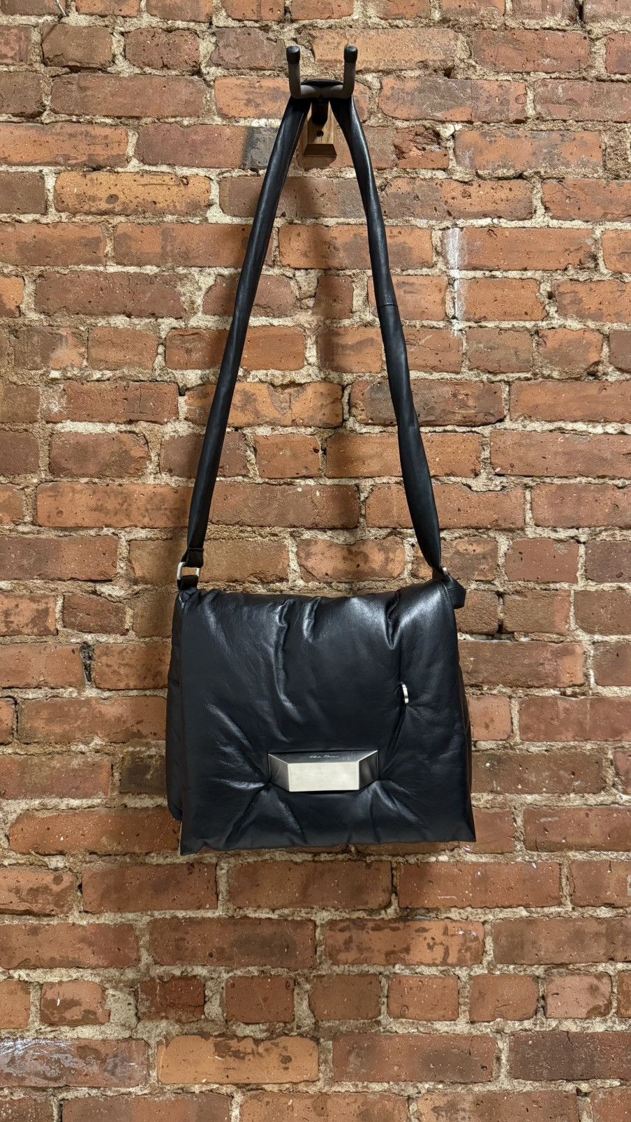 Rick Owens $2700 Rick Owens large pillow griffin bag Size ONE SIZE - 3 Thumbnail