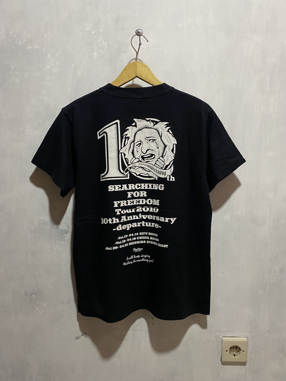 Band Tees Dustbox japan 10th anniversary tshirt Size US M / EU 48-50 / 2 - 2 Thumbnail