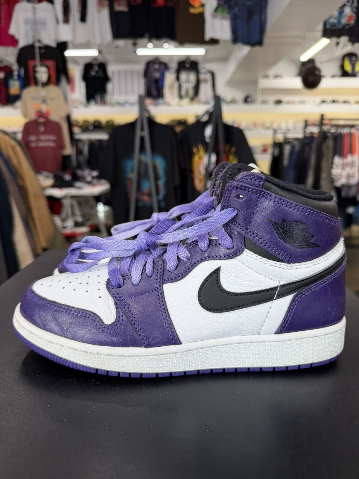 Jordan Brand Air Jordan 1 Court Purple Size 5.5Y (2020) Size US 5.5 / EU 38 - 7 Thumbnail