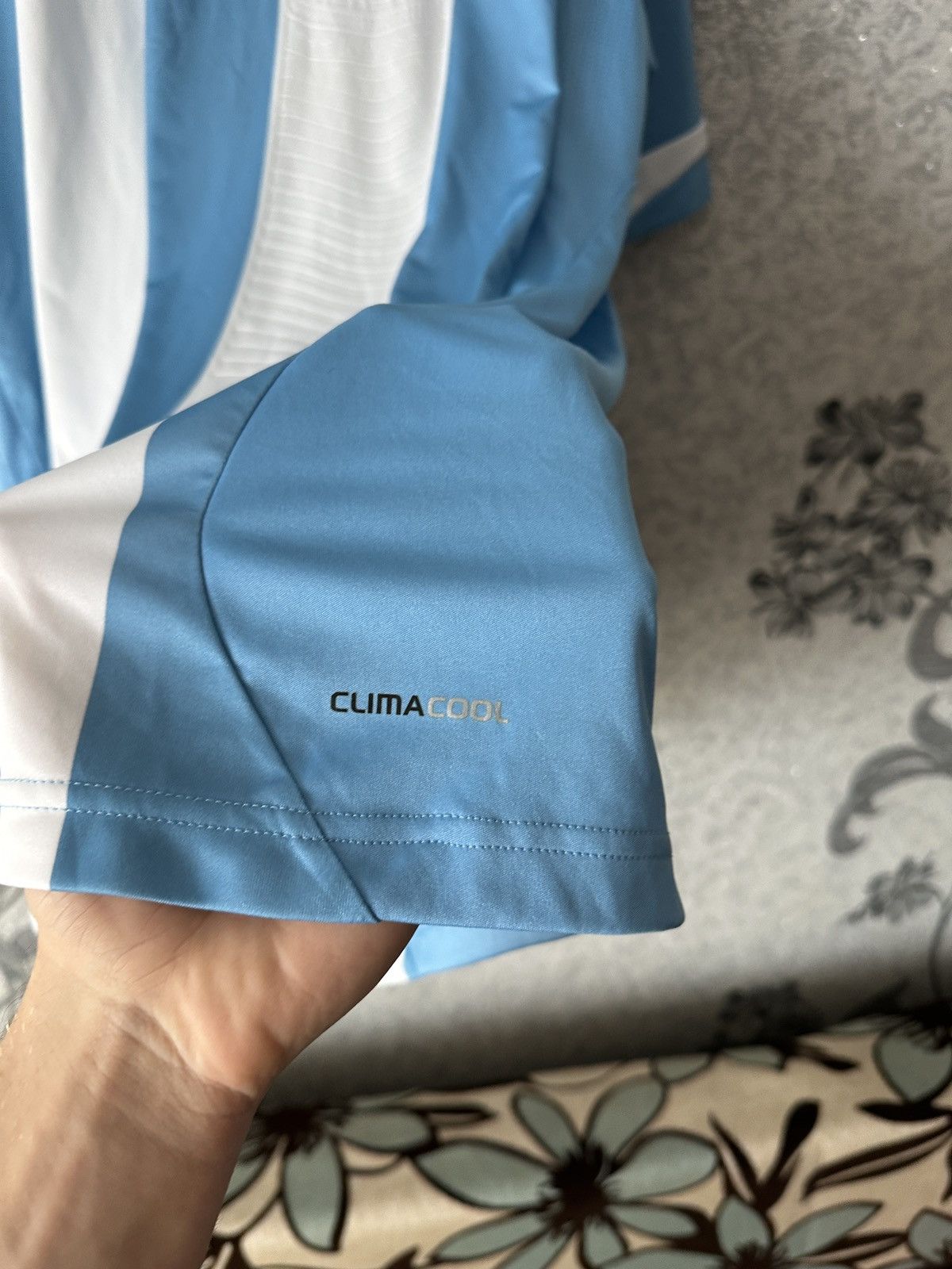 Adidas ARGENTINA 2011 2012 HOME FOOTBALL SHIRT SOCCER JERSEY ADIDAS Size US XL / EU 56 / 4 - 3 Thumbnail