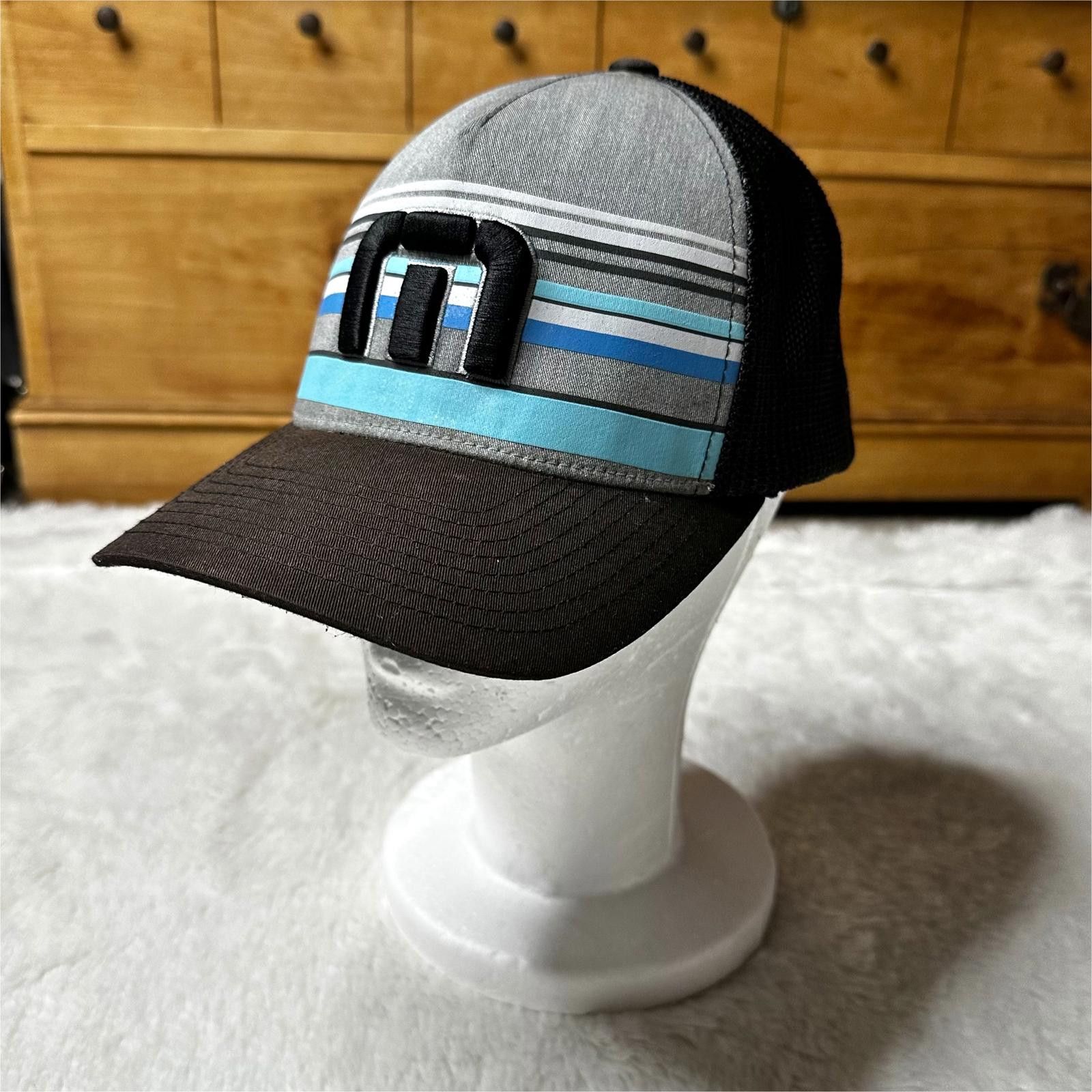 TravisMathew Travis Mathew Fitted Hat Cap Black Men’s Size S-M Flexfit Size ONE SIZE - 1 Thumbnail