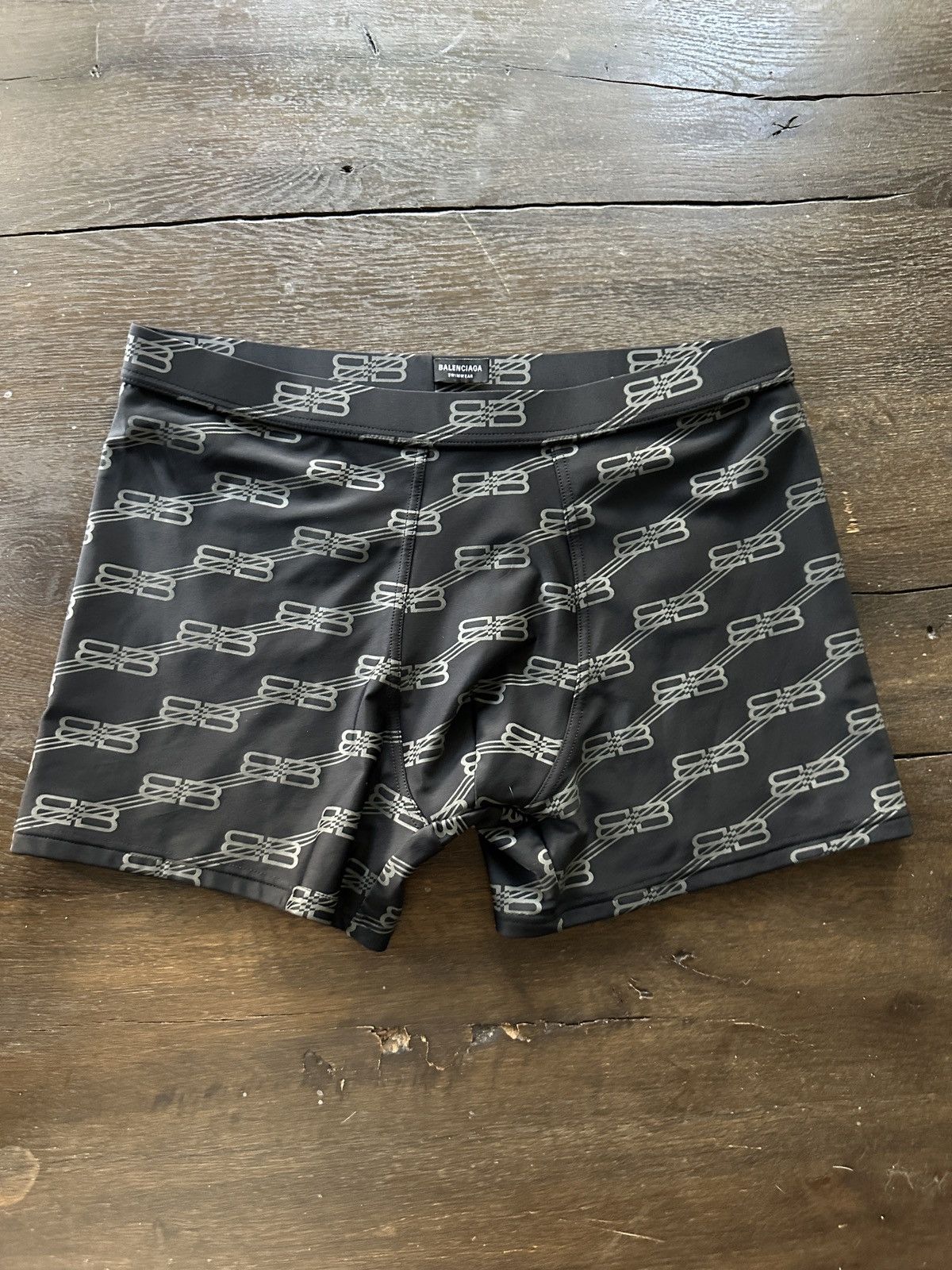 Balenciaga Balenciaga body con swim trunks shorts Size US 32 / EU 48 - 1 Thumbnail