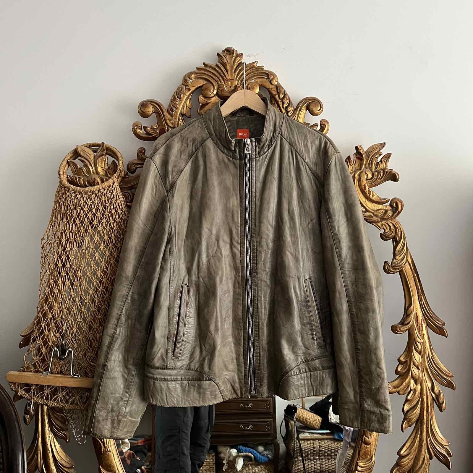Hugo Boss Vintage Hugo Boss native leather jacket Size US L / EU 52-54 / 3 - 1 Thumbnail
