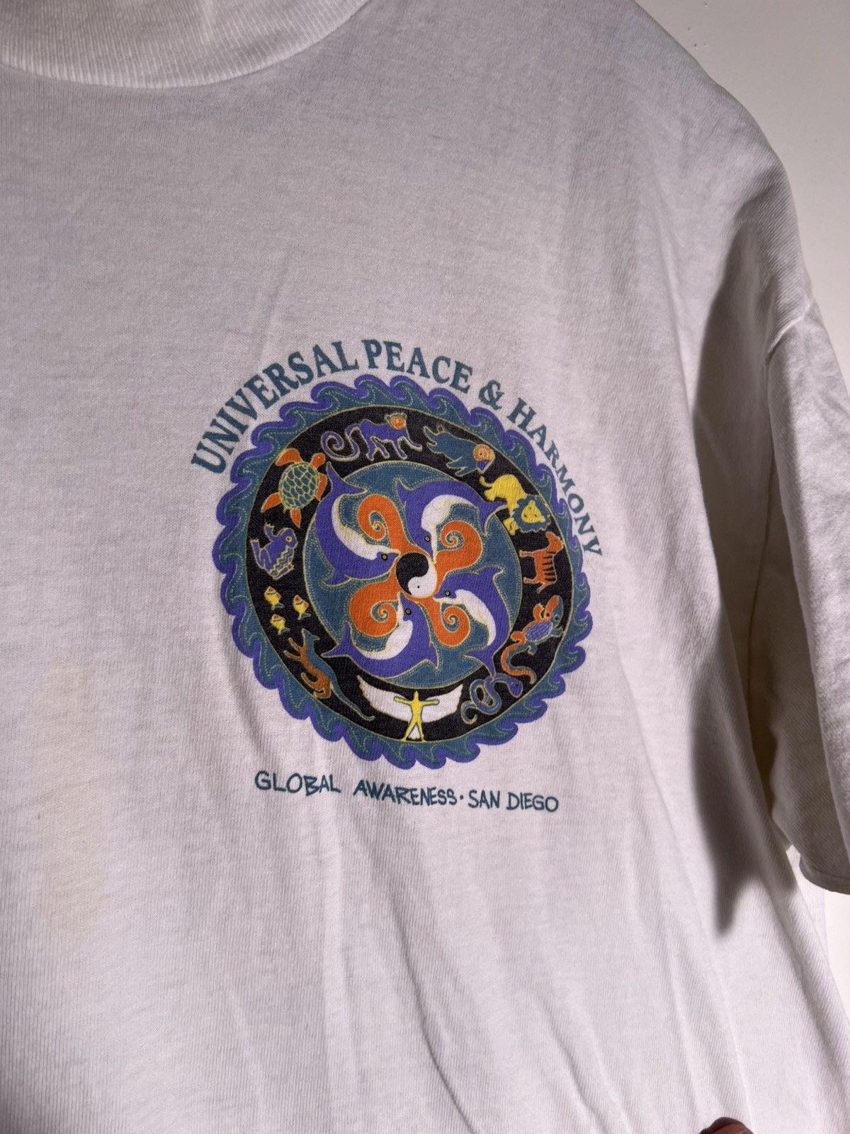 Vintage 90’s VTG Vintage Universal Peace & Harmony San Diego T Shirt Size US L / EU 52-54 / 3 - 10 Thumbnail