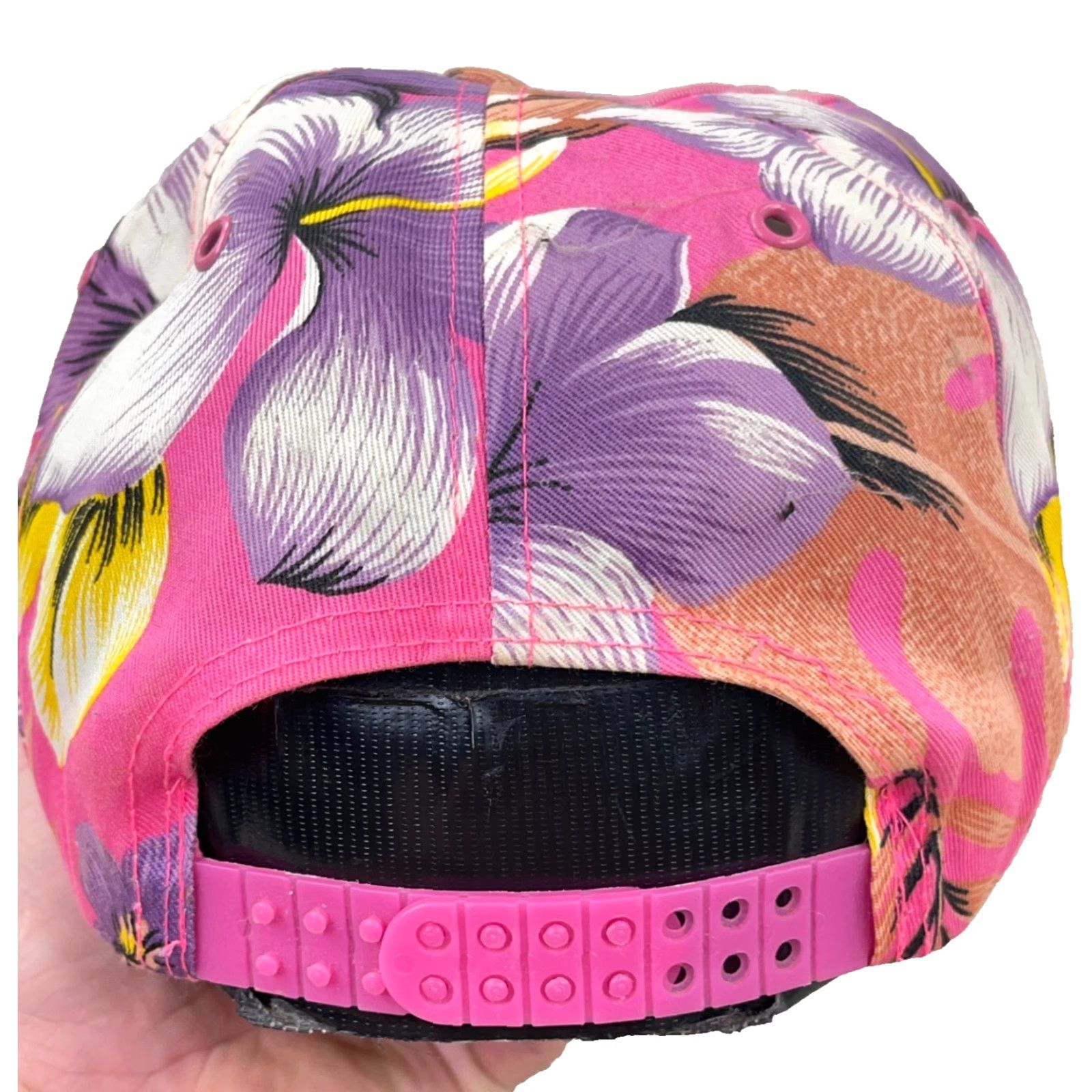 Vintage VINTAGE Winner Floral Trucker Hat Cap Snapback Pink Hawaiian Rope 80s 90s Blank Plain Mens One Size Pink Floral snapback hat cap Size ONE SIZE - 3 Thumbnail