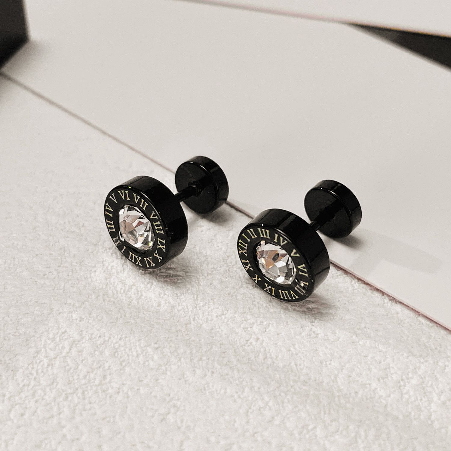 Jewelry Roman Vintage Earrings One Pairs Chrome Jewelry Size ONE SIZE - 4 Thumbnail
