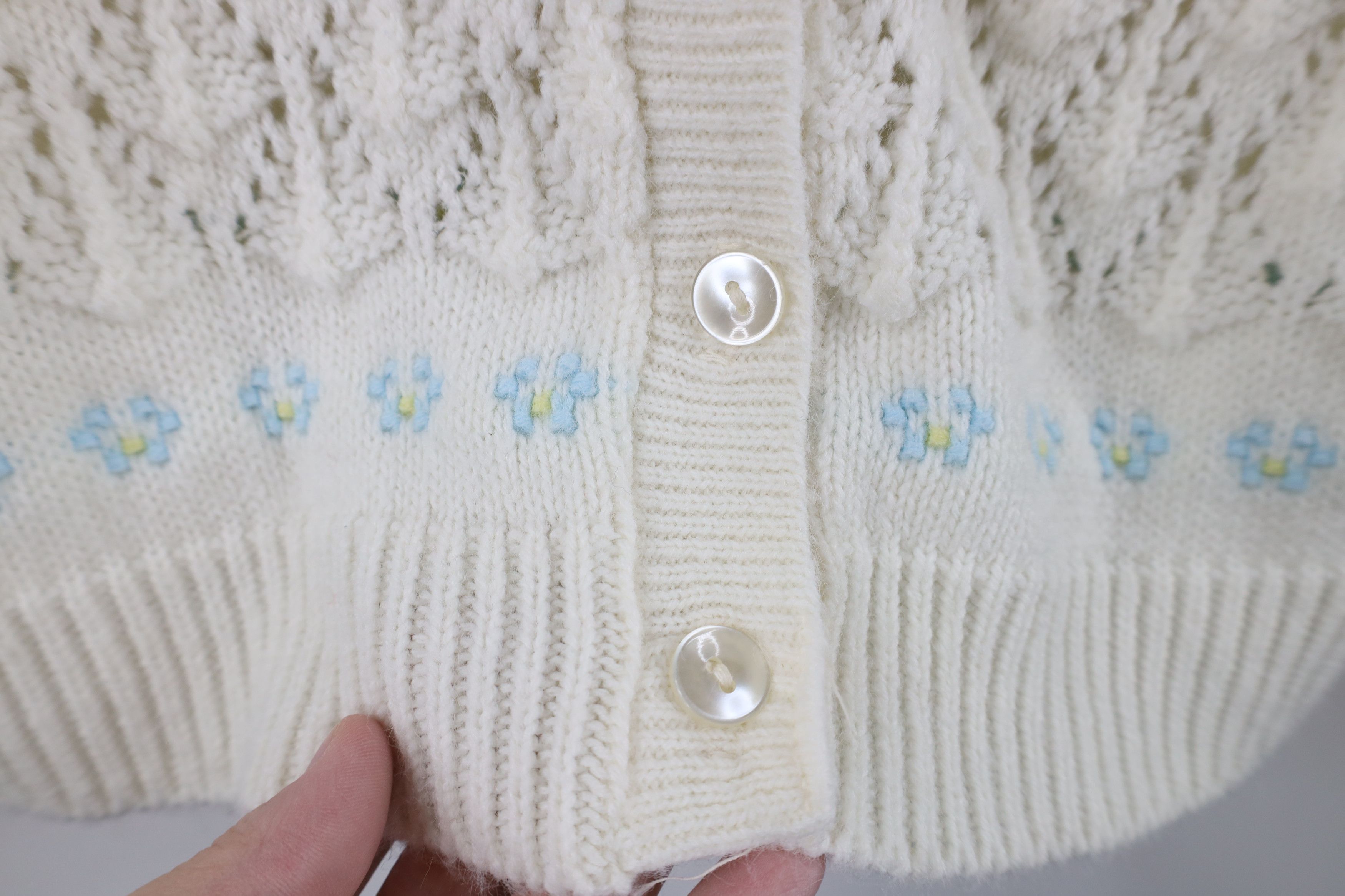 Vintage Vintage 60s 70s Streetwear Crochet Knit Cardigan Sweater Size S / US 4 / IT 40 - 7 Thumbnail