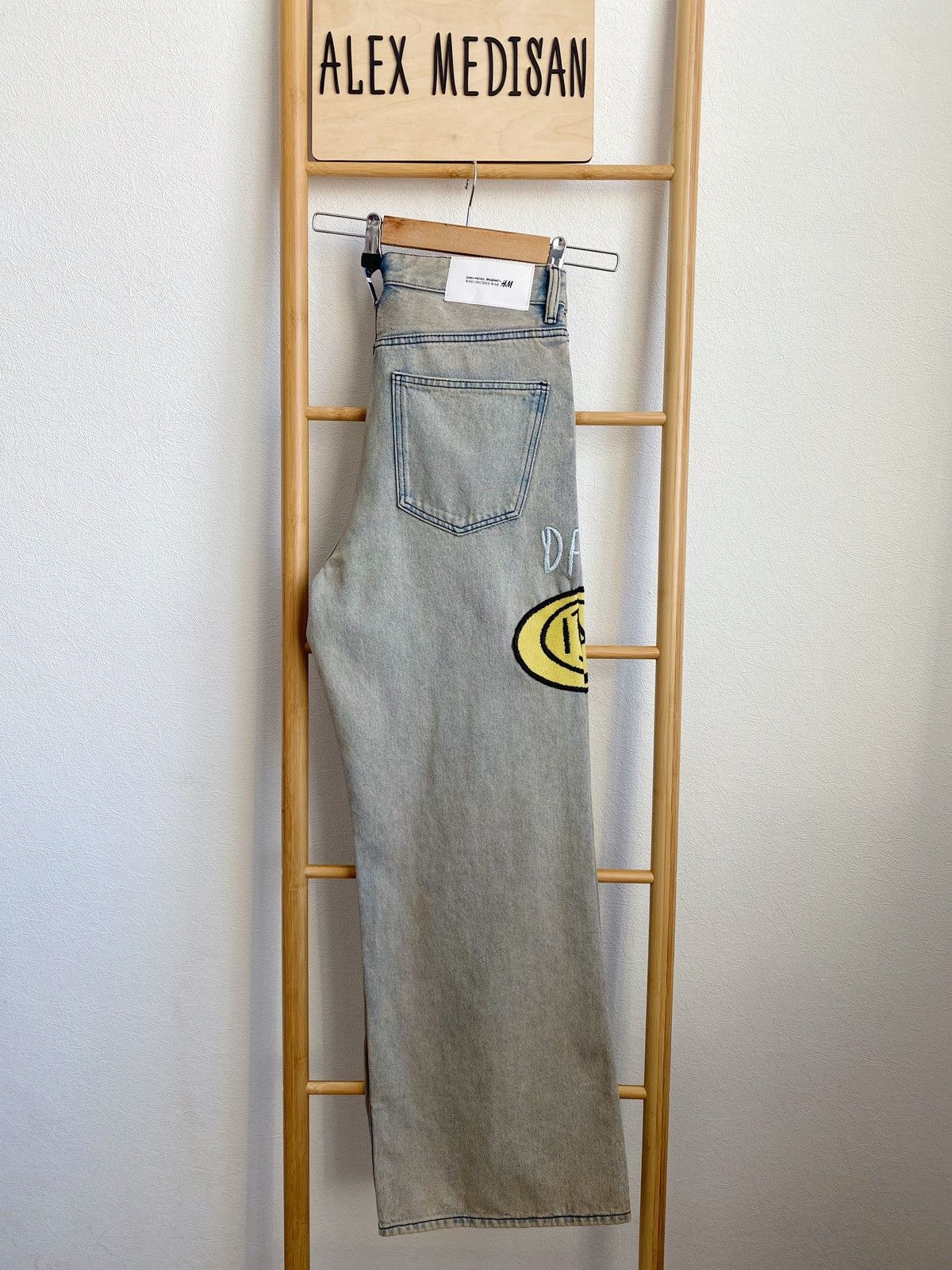 H&M × Jean-Michel Basquiat × Who Decides War Who Decides War bootcut loose jeans H&M x Basquiat x Ev&Tela Size US 31 - 15 Thumbnail