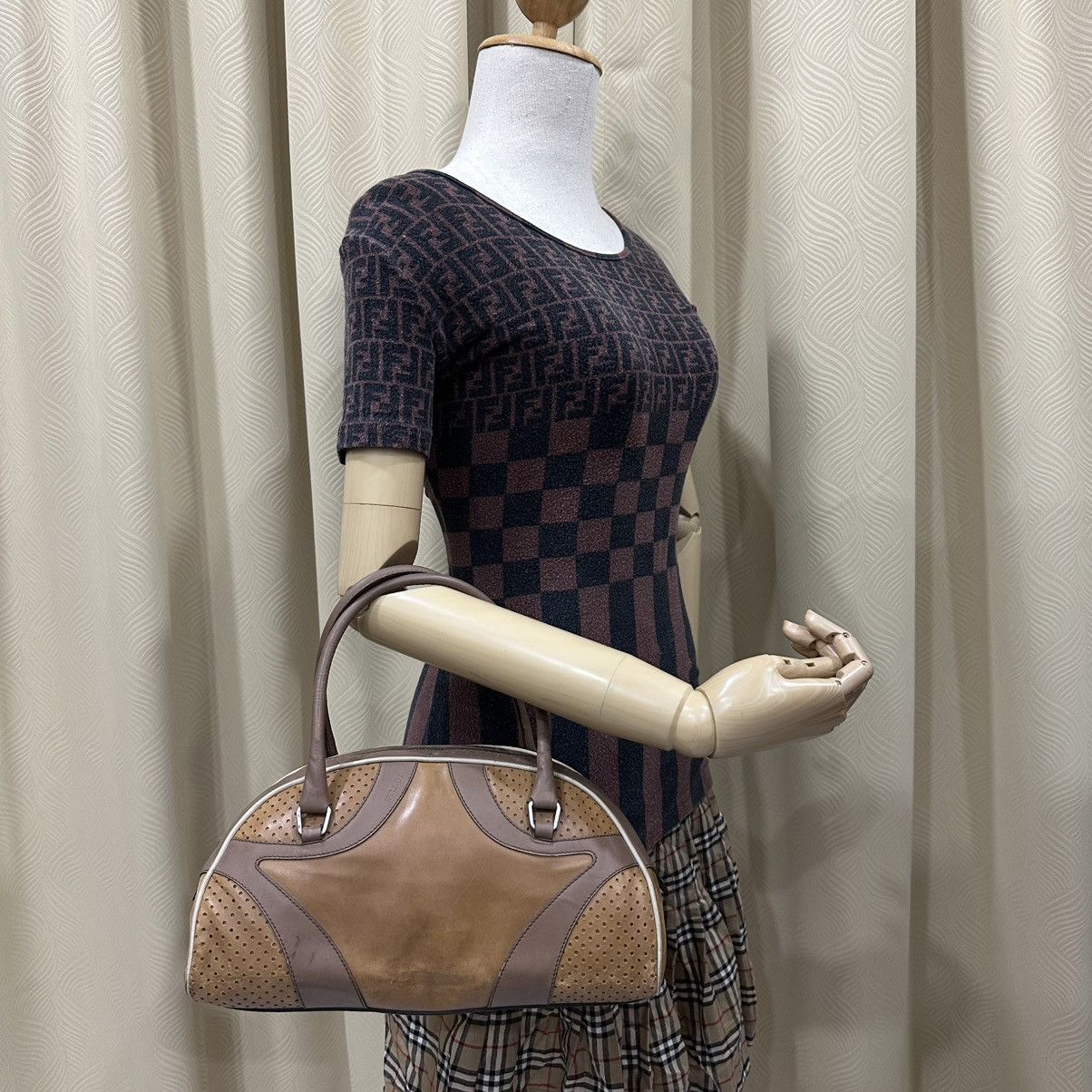 ‼️LASTDROP‼️ AUTHENTIC PRADA SS 2000 LEATHER BOWLING BAG