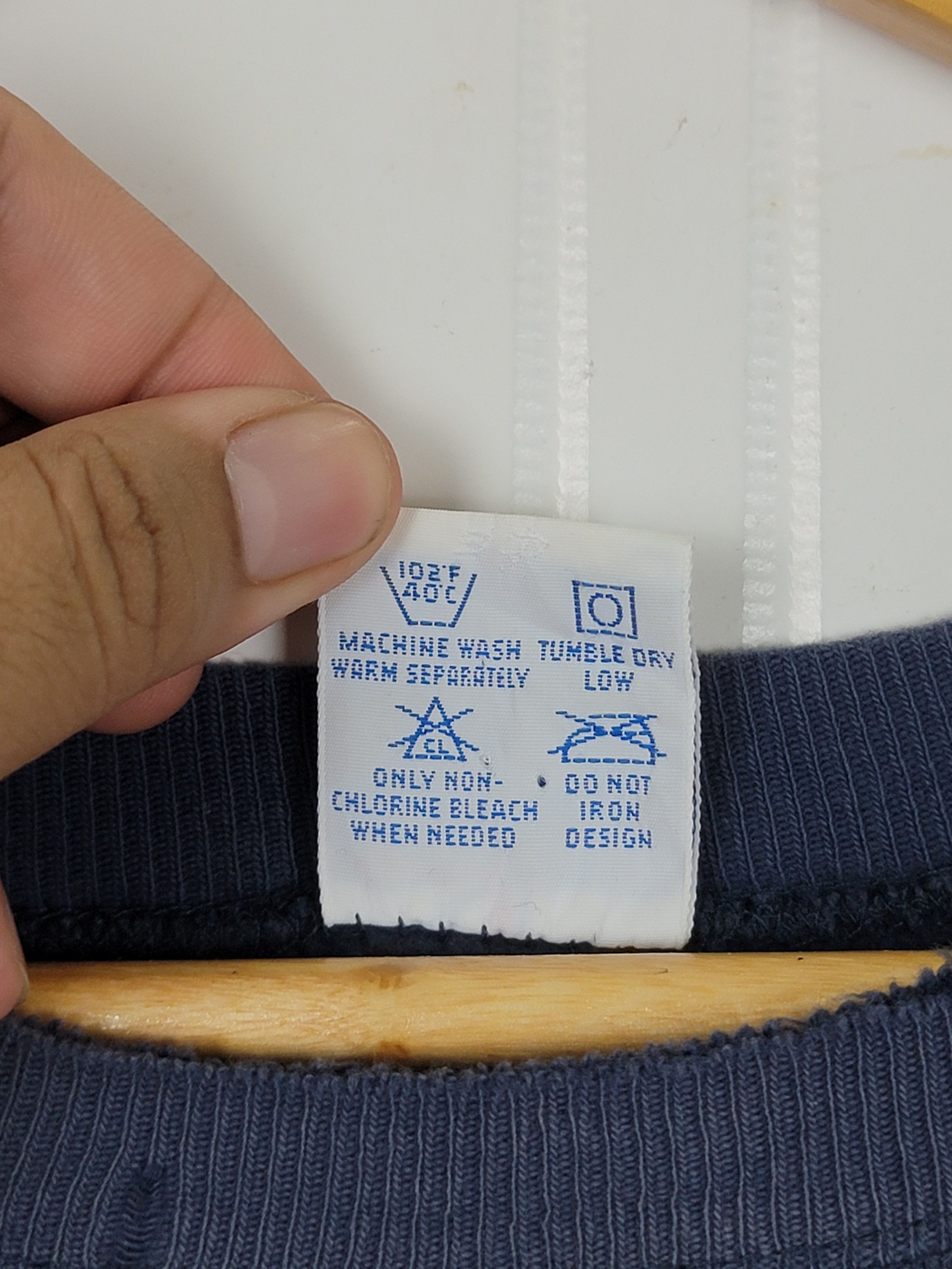 Champion × Vintage Vintage Thrashed Champion Reverse Weave Size US L / EU 52-54 / 3 - 14 Thumbnail