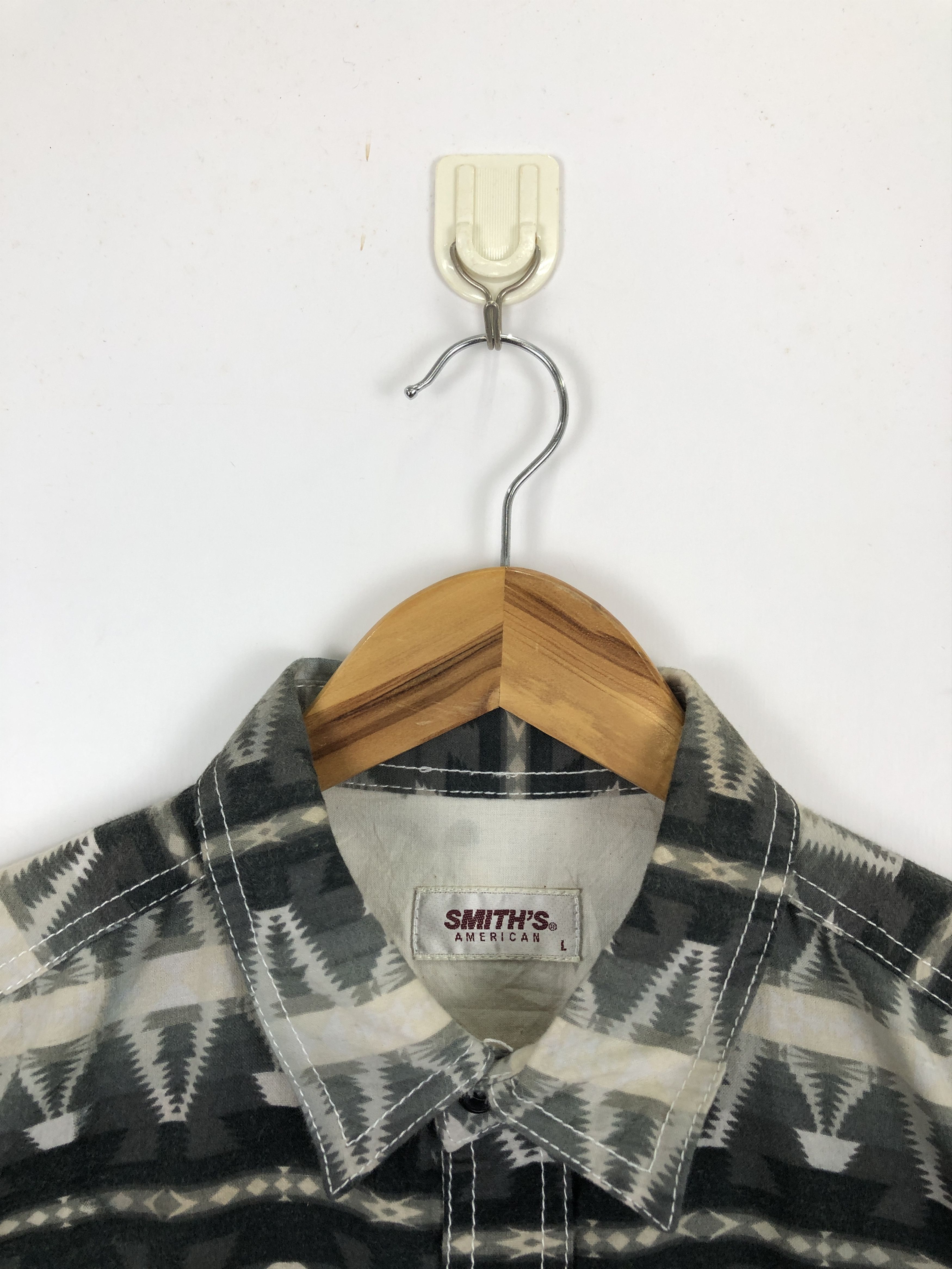 Smith's American × Vintage Vintage 90s Smiths American Native Navajo Shirt TA0459 Size US L / EU 52-54 / 3 - 8 Thumbnail