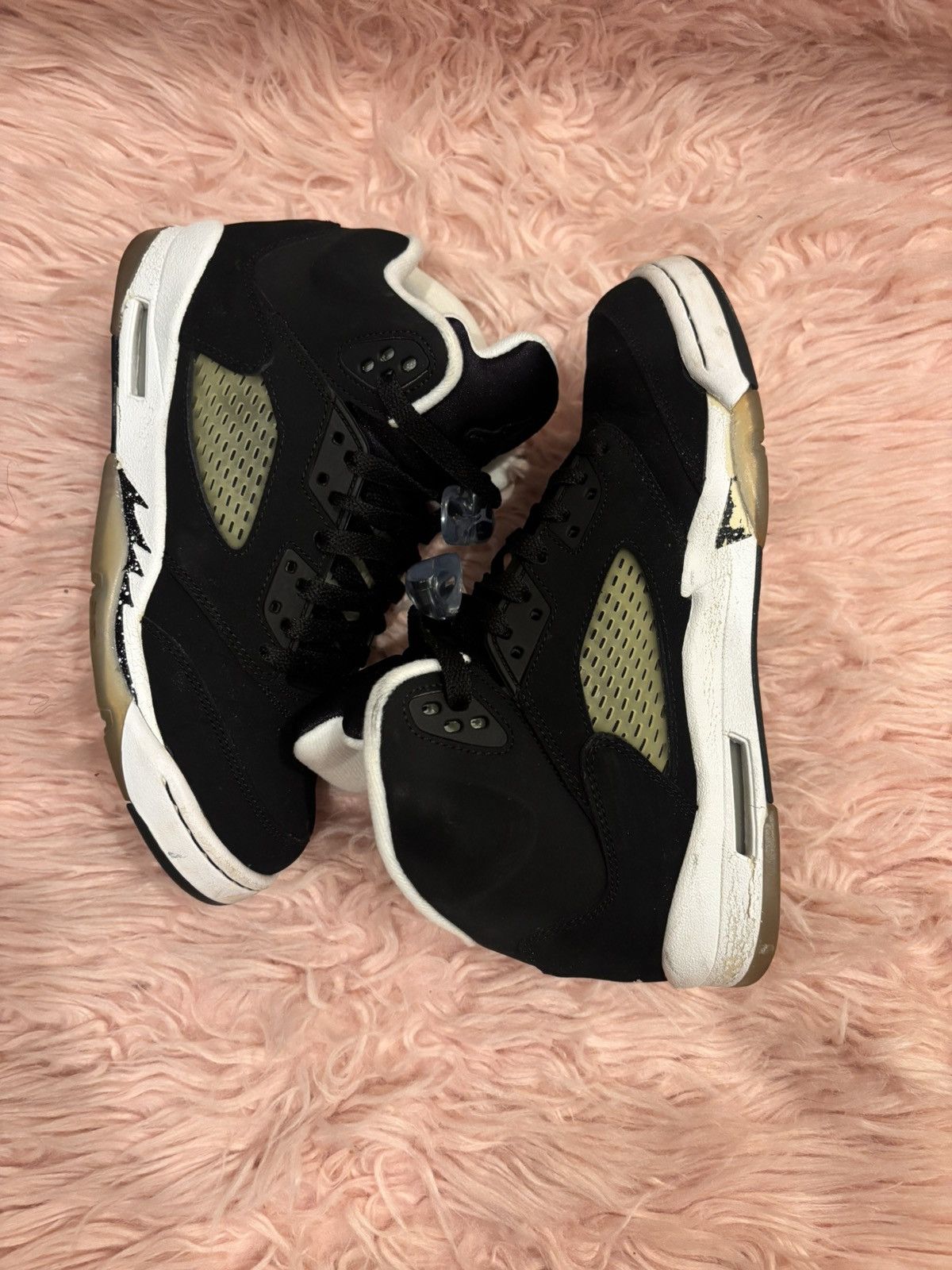 Jordan Brand Air Jordan 5 Oreo Size 6.5 – Clean Black/White Size US 6.5 / EU 39-40 - 7 Thumbnail