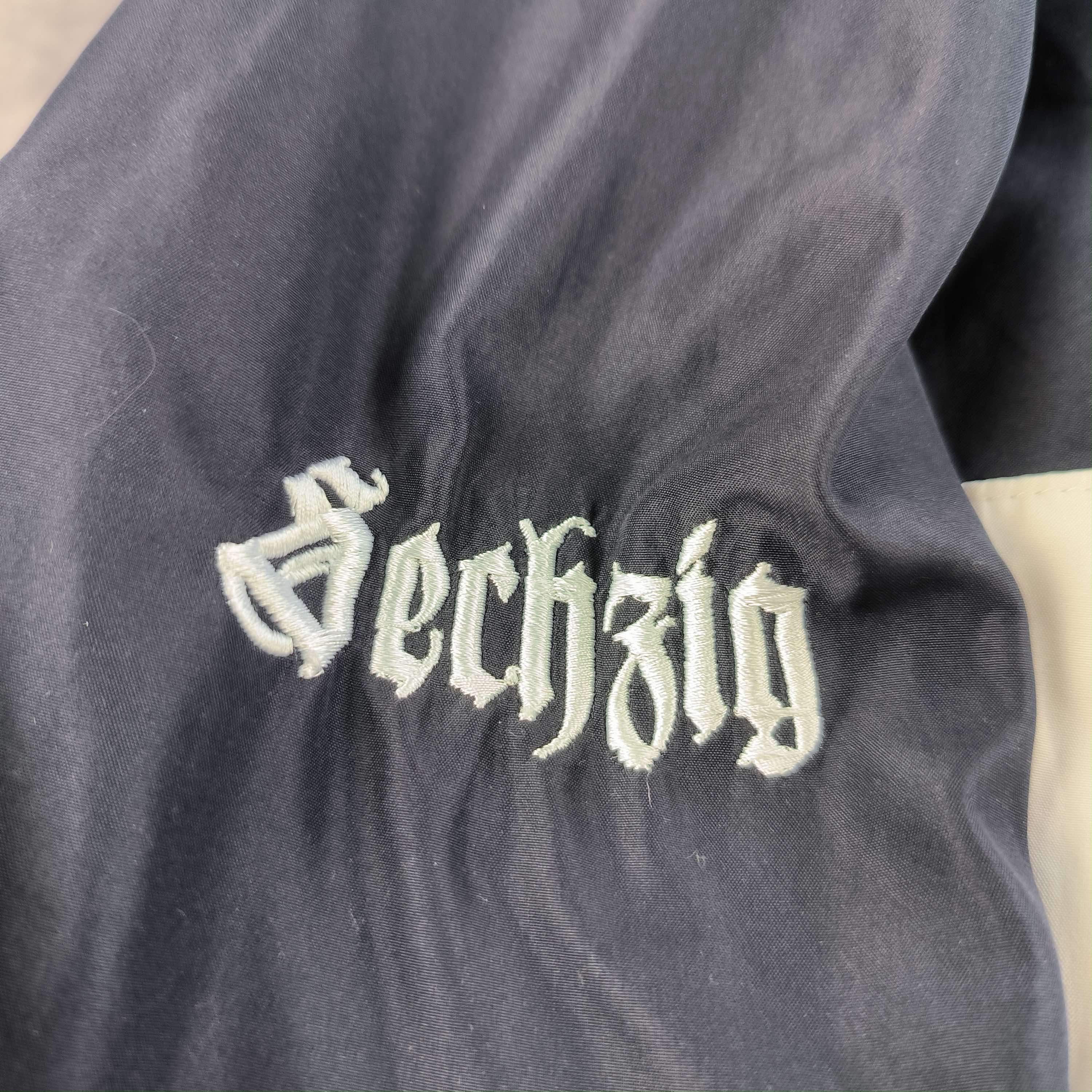 Other 1860 München football jacket size XL Size US XL / EU 56 / 4 - 6 Thumbnail
