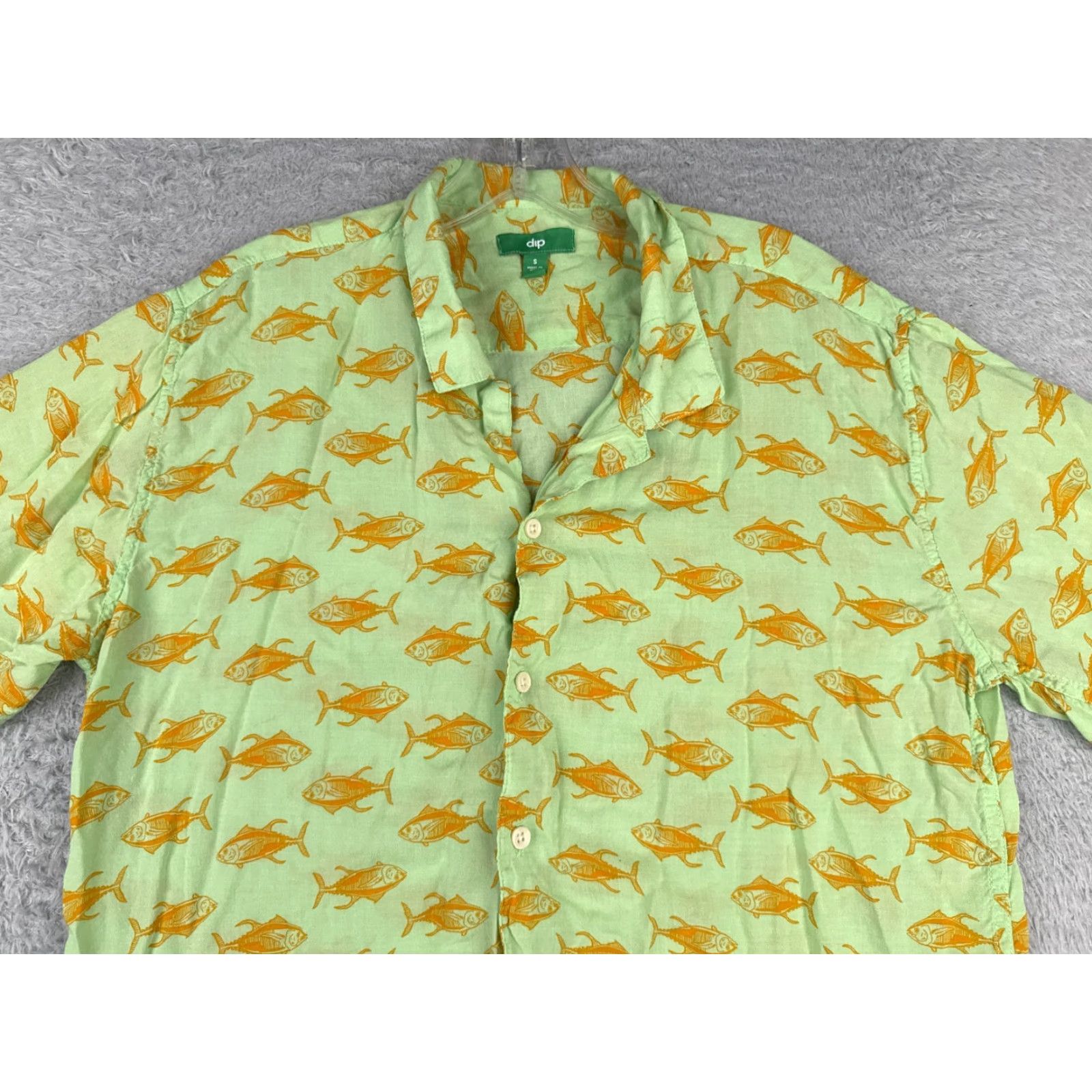 Vintage Dip Shirt Men Hawaiian Button-Up Short Sleeve 100% Modal Green Red Sea Bass Pattern Casual Size US S / EU 44-46 / 1 - 4 Thumbnail
