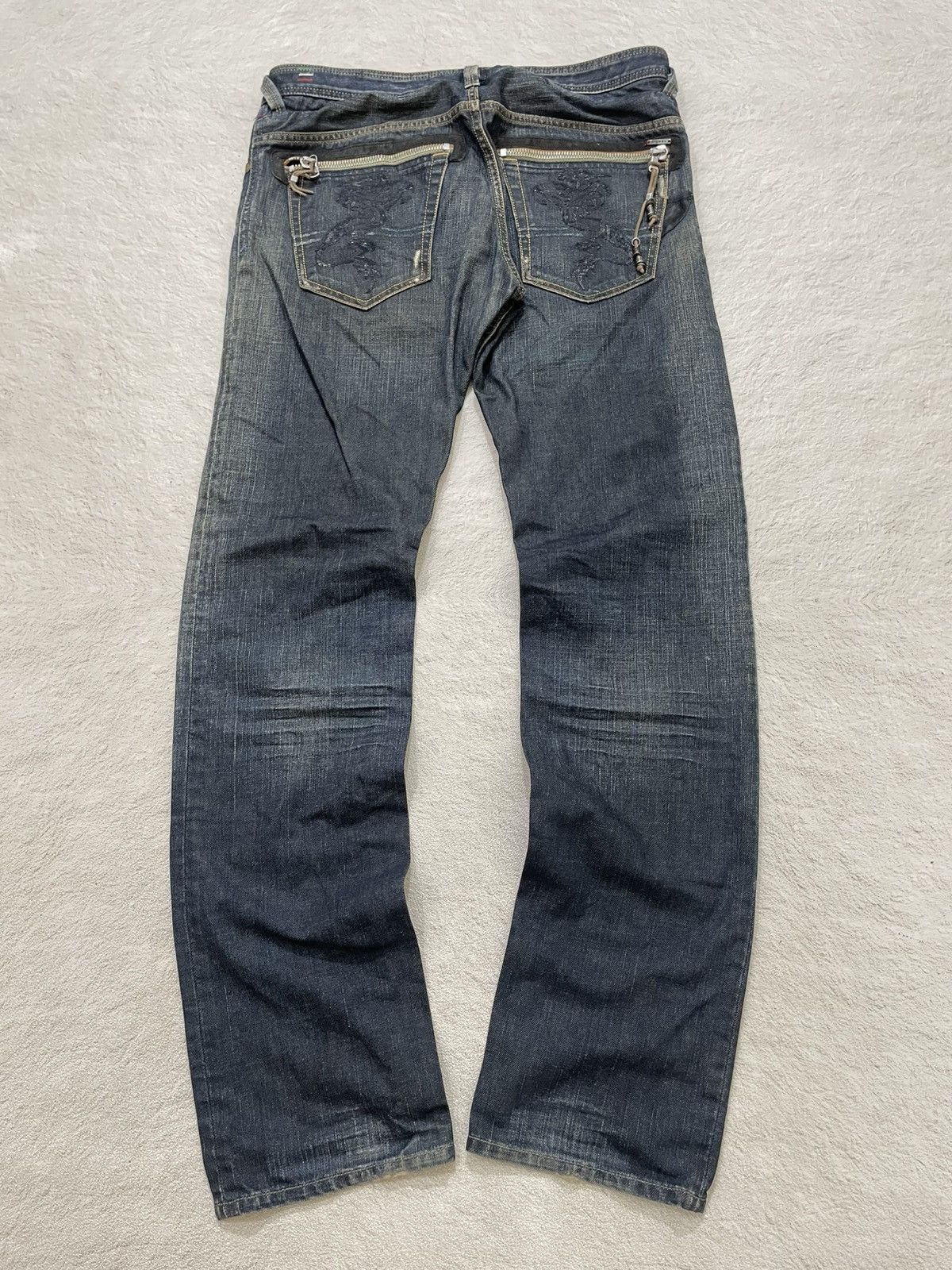 00s Diesel Distressed Raw Denim Lion Embroidered Mudwash Y2K